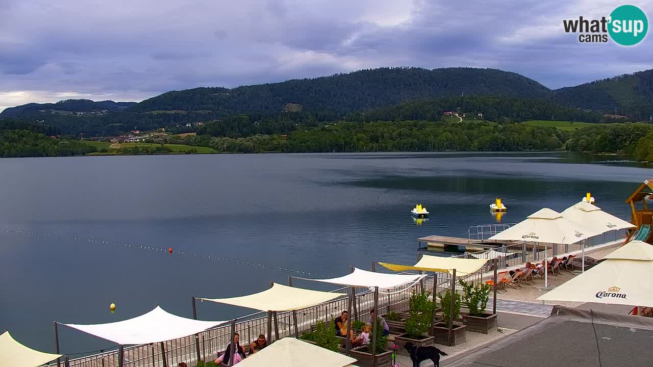 Spletna kamera Velenjsko jezero – Pogled v živo z Velenjske plaže
