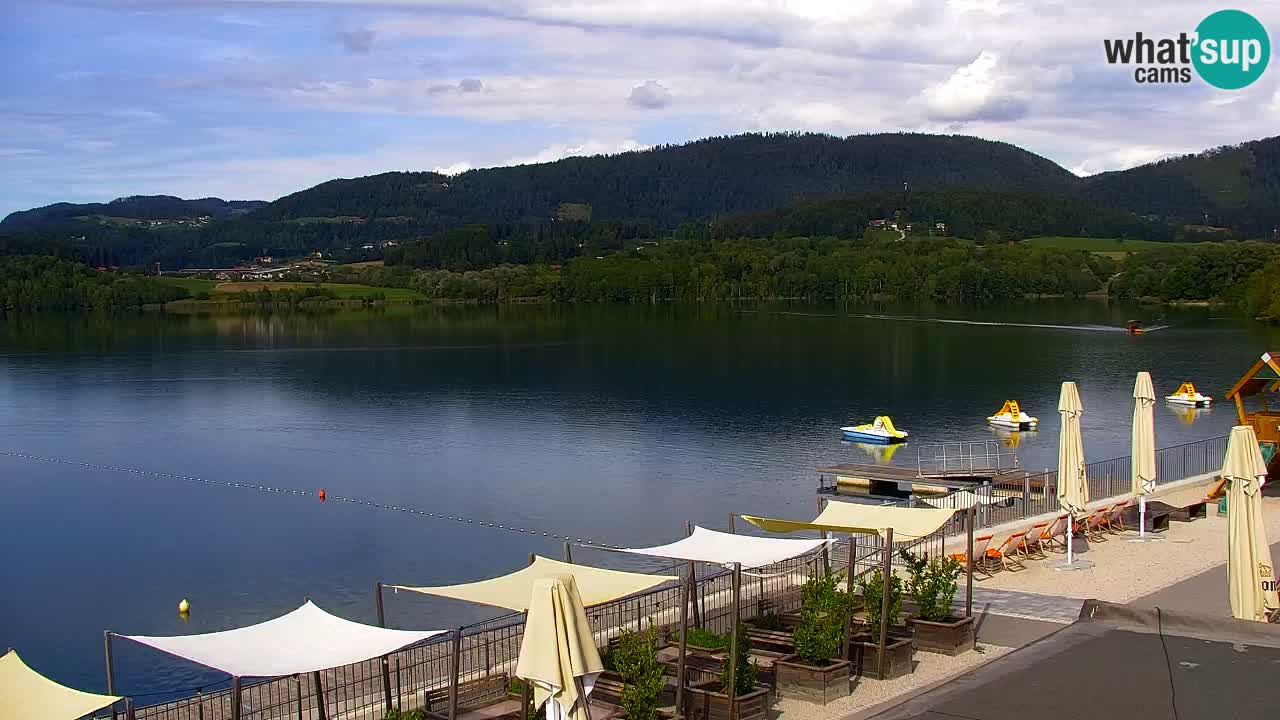 Spletna kamera Velenjsko jezero – Pogled v živo z Velenjske plaže