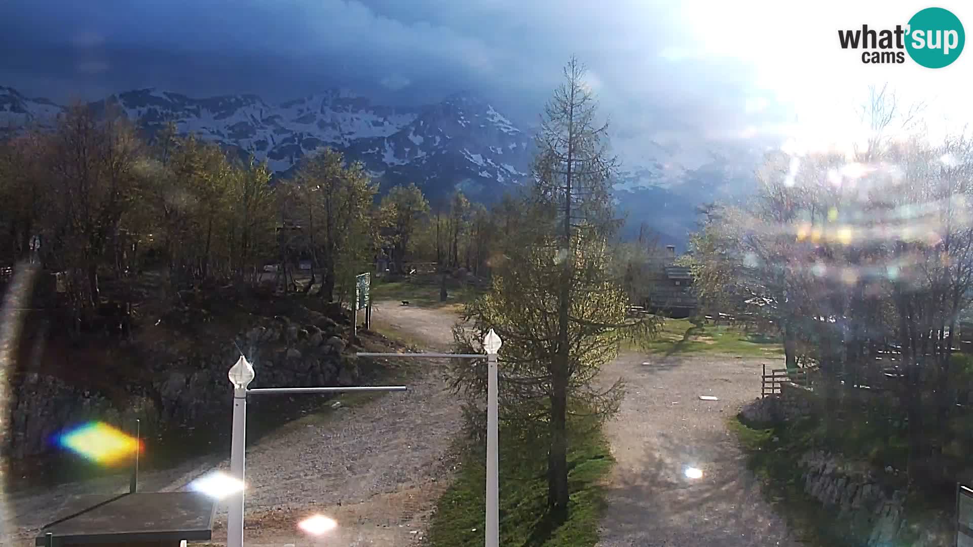 Spletna kamera Smučišče Kamera v zivo Vogel – postaja nihalke