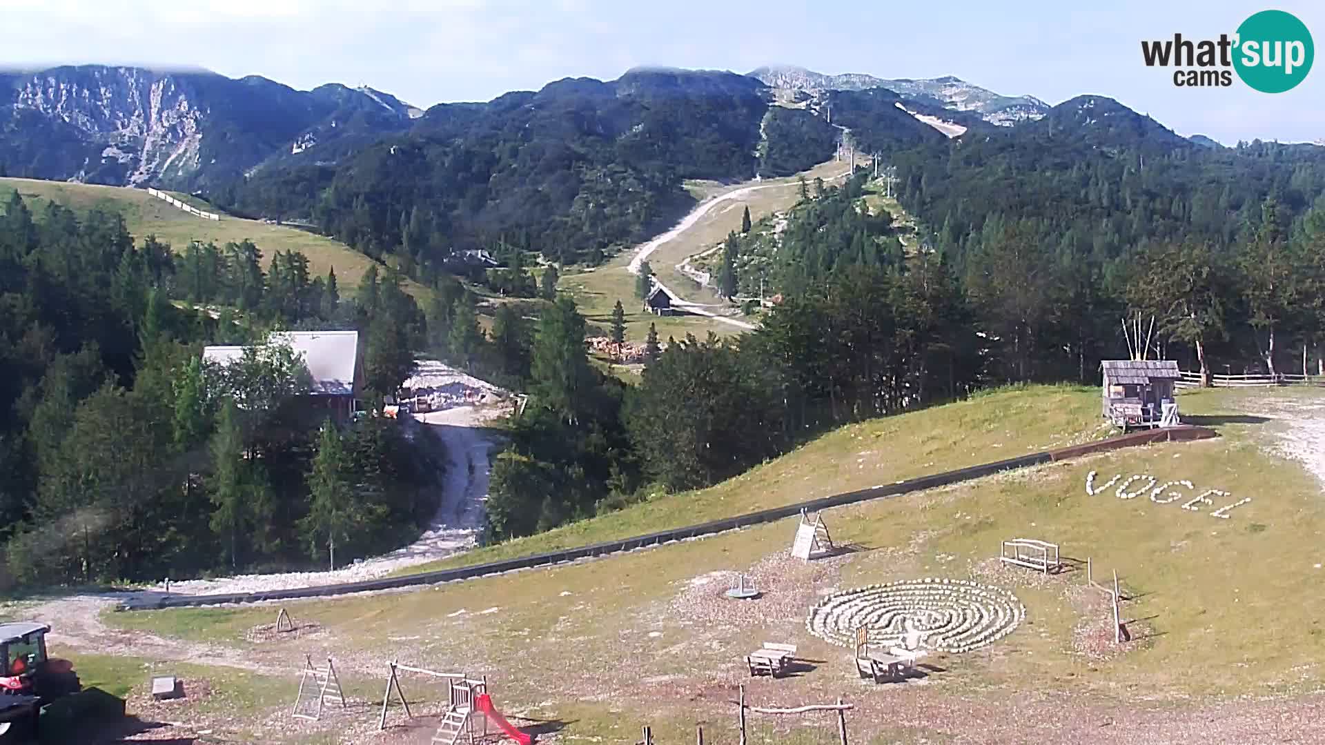 Spletna kamera Smučišče Kamera v zivo Vogel – postaja nihalke