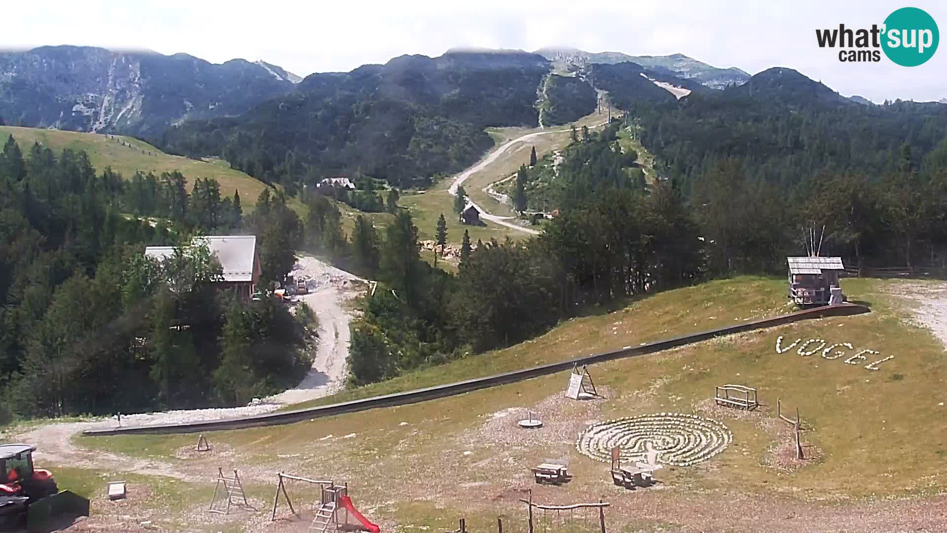 Spletna kamera Smučišče Kamera v zivo Vogel – postaja nihalke