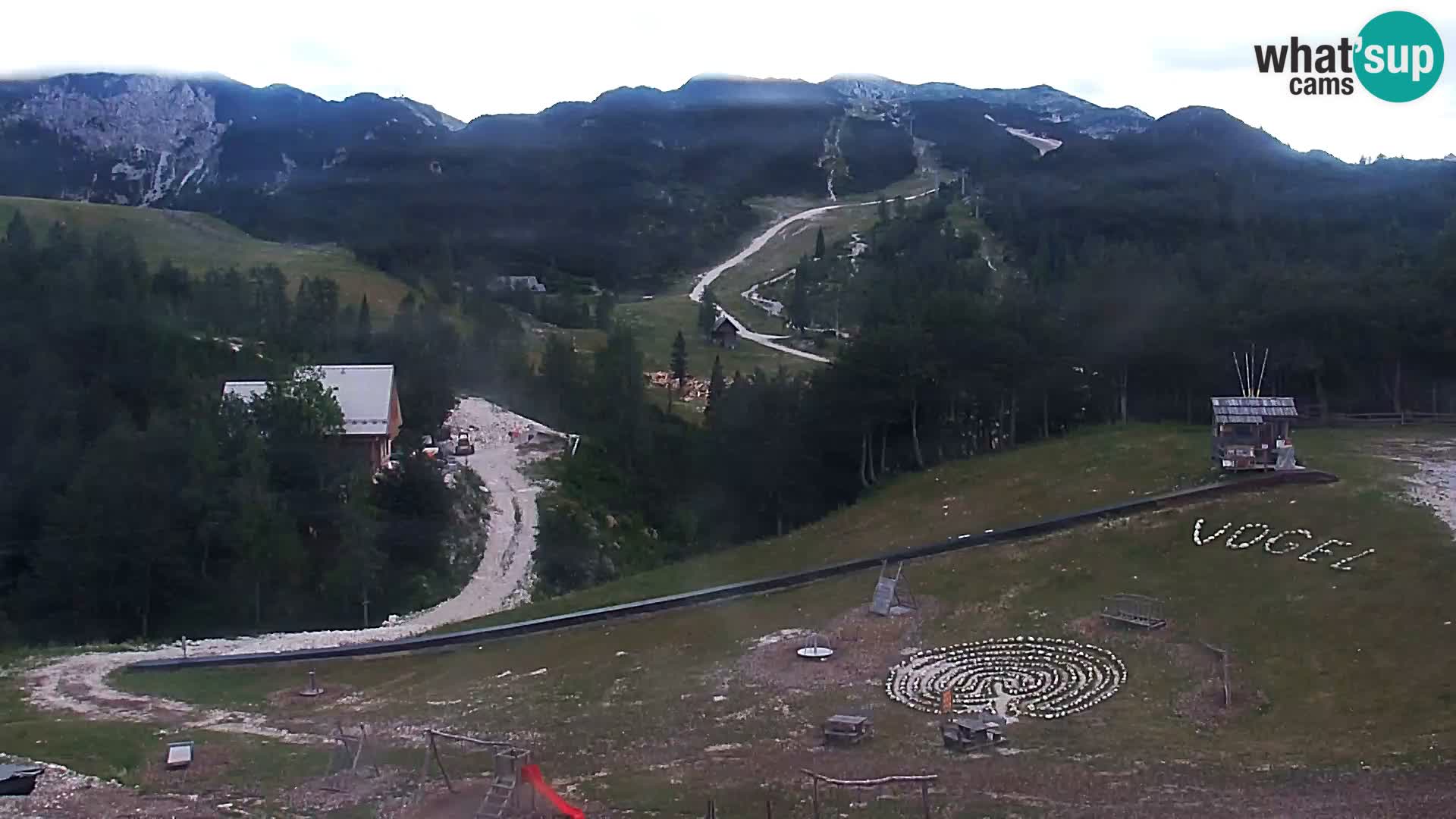 Spletna kamera Smučišče Kamera v zivo Vogel – postaja nihalke