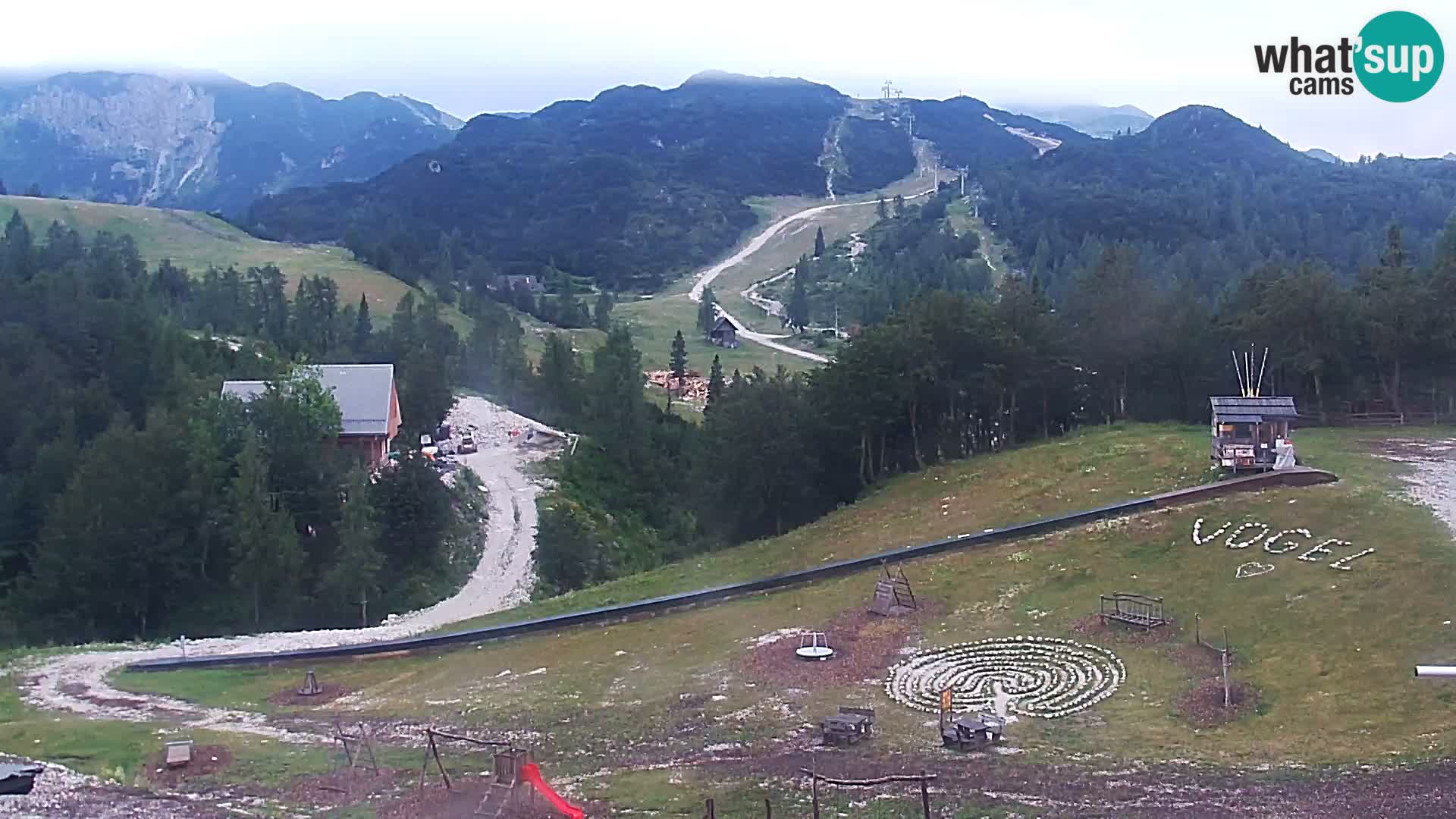 Spletna kamera Smučišče Kamera v zivo Vogel – postaja nihalke