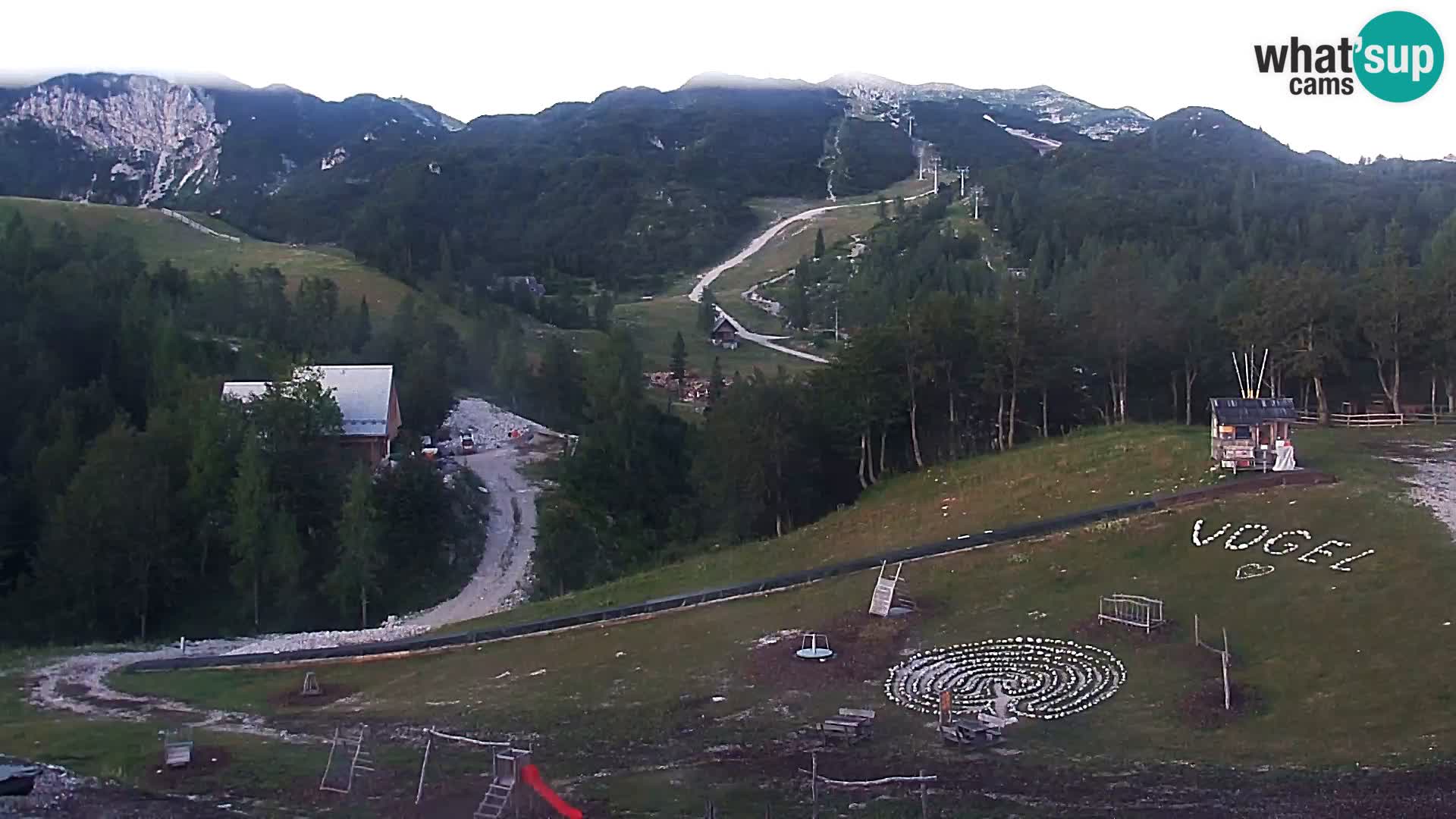 Spletna kamera Smučišče Kamera v zivo Vogel – postaja nihalke