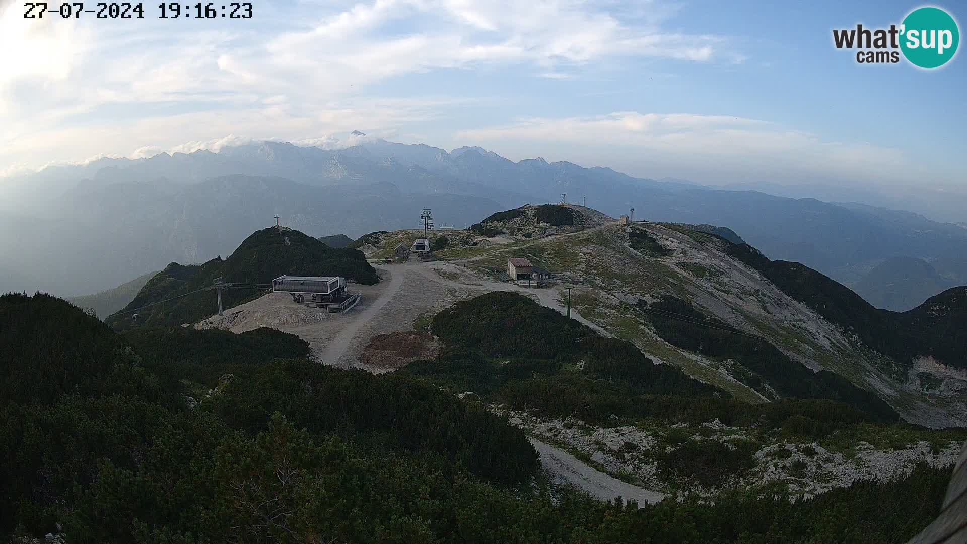 Vogel Ski Resort webcam View from Orlova Glava to Triglav