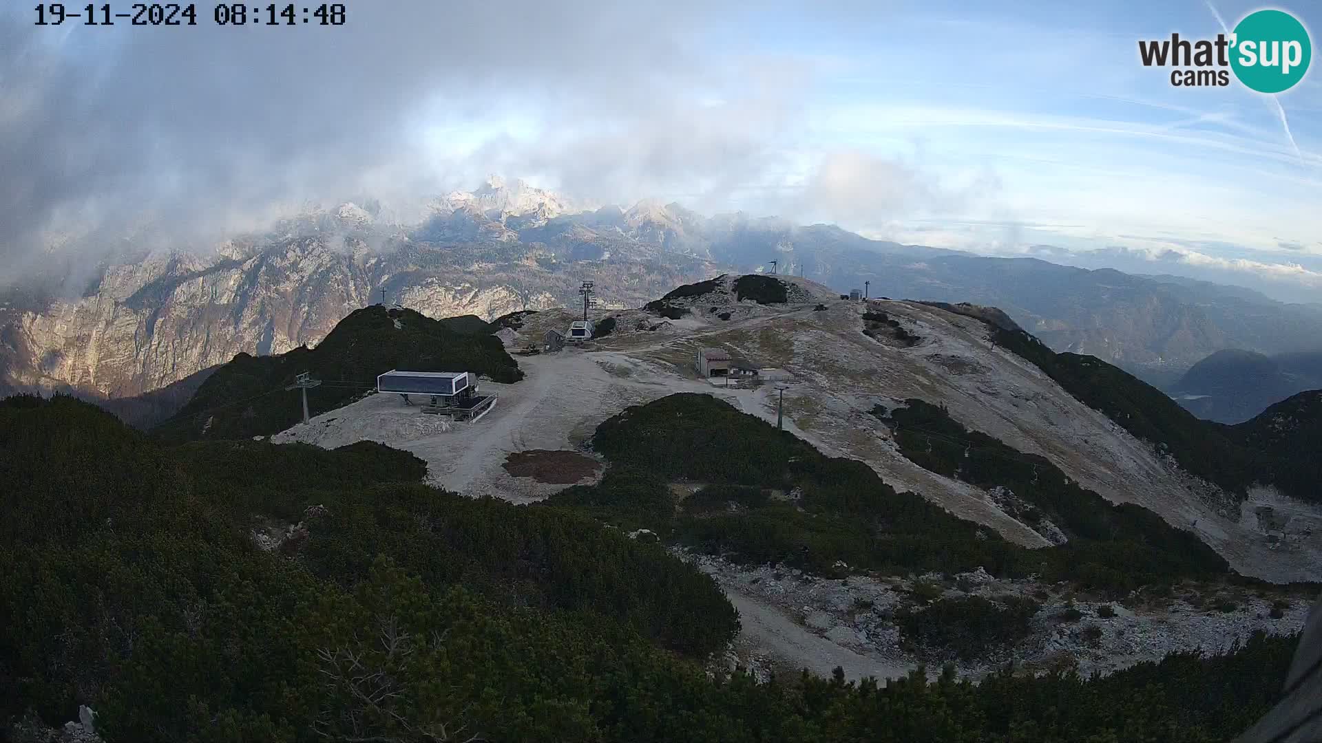 Vogel Ski Resort webcam View from Orlova Glava to Triglav