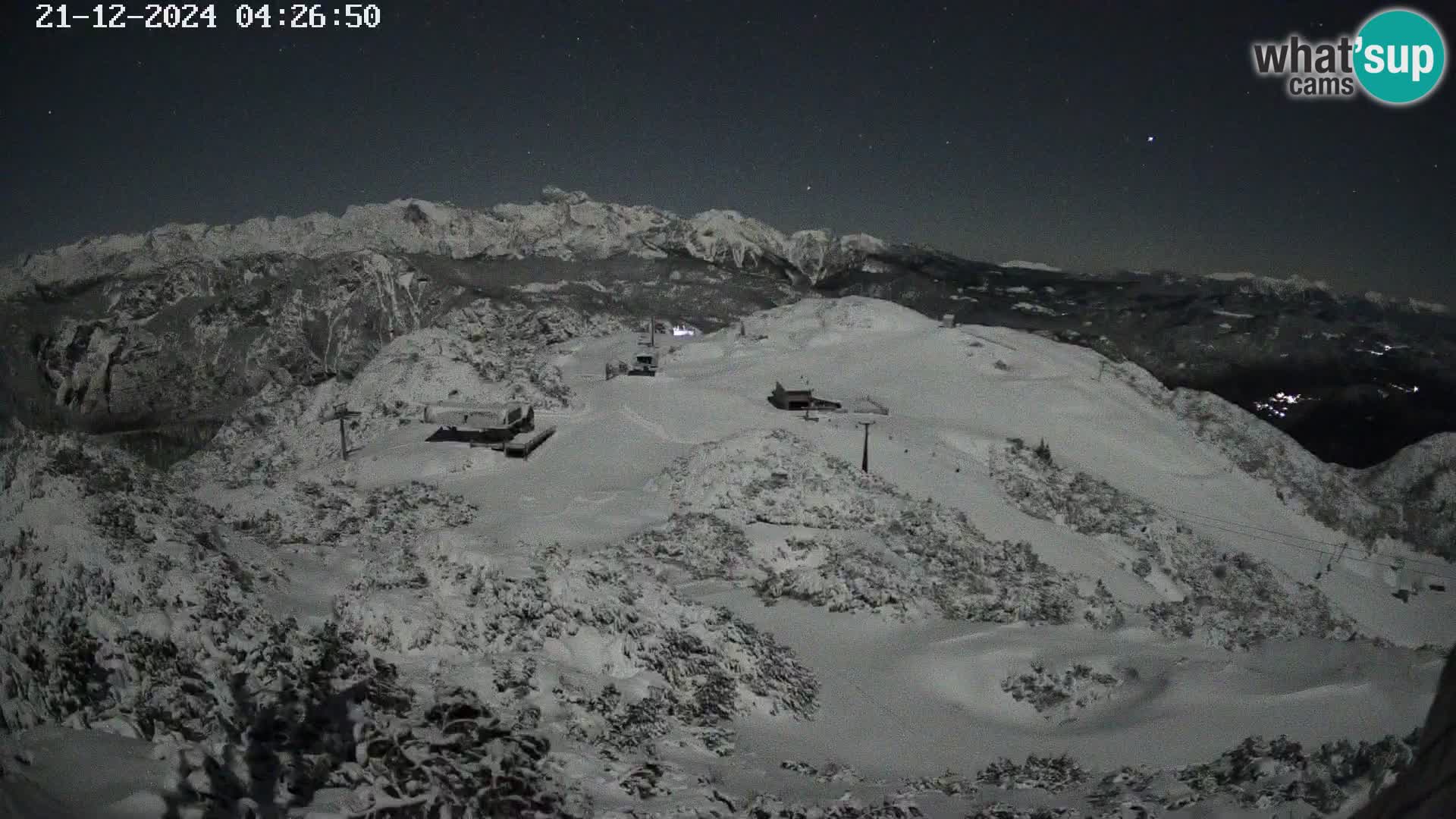 Vogel Ski Resort webcam View from Orlova Glava to Triglav