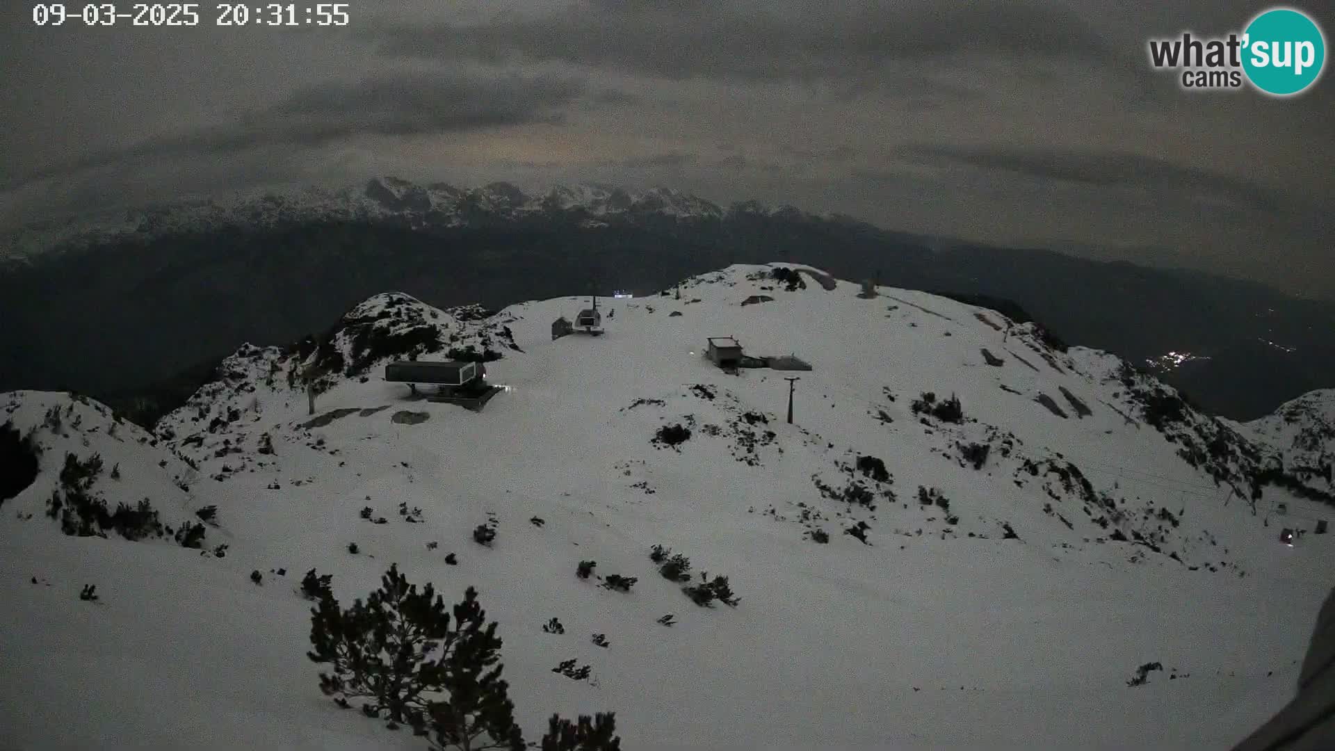 Vogel Ski Resort webcam View from Orlova Glava to Triglav