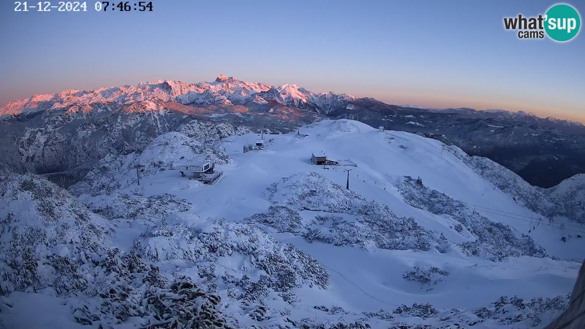 Vogel Ski Resort webcam View from Orlova Glava to Triglav