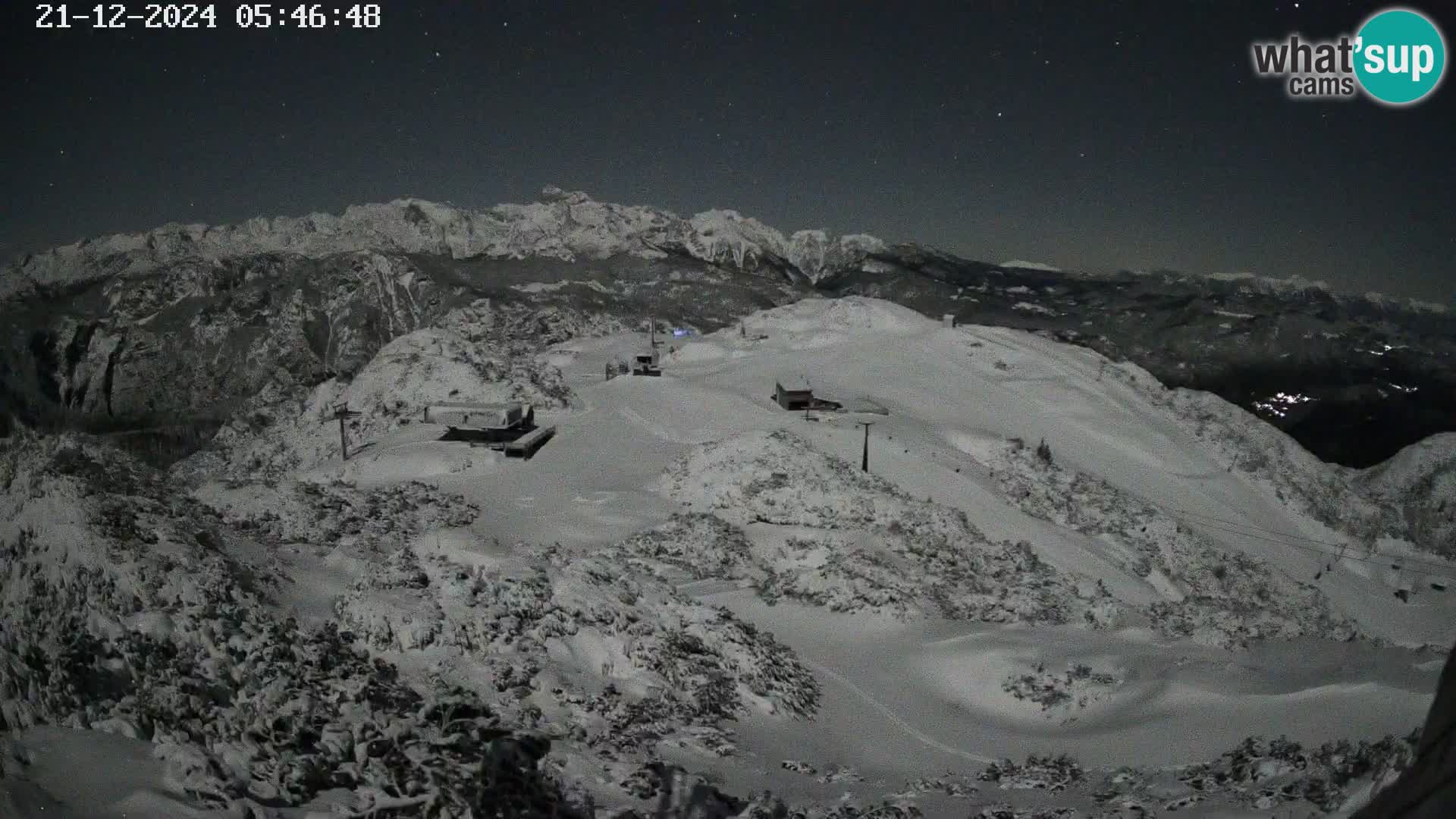 Vogel Ski Resort webcam View from Orlova Glava to Triglav