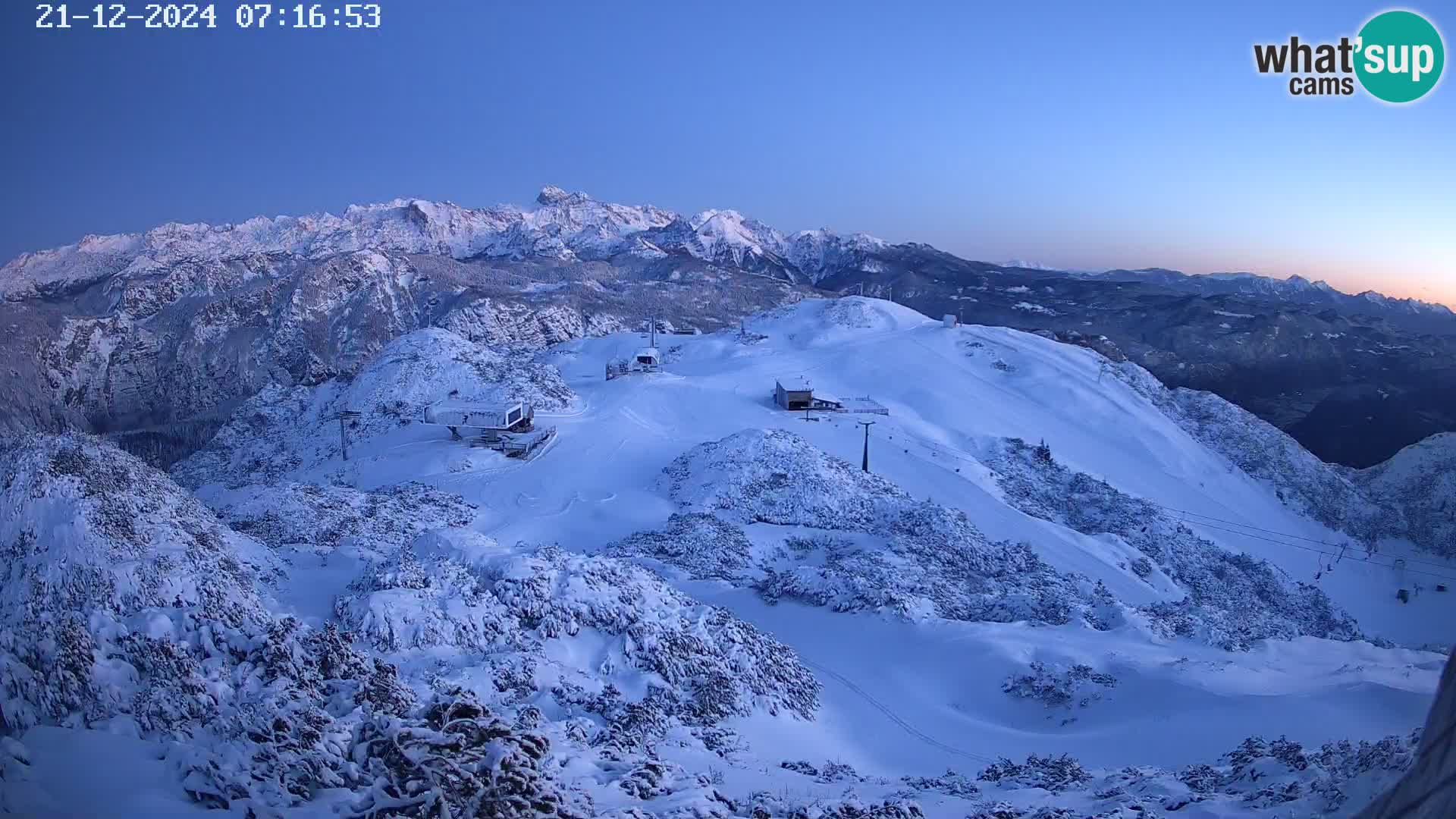 Vogel Ski Resort webcam View from Orlova Glava to Triglav