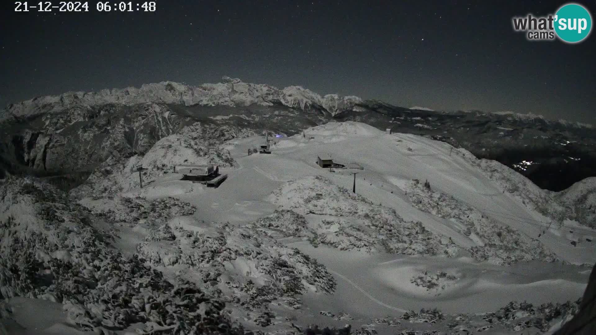 Vogel Ski Resort webcam View from Orlova Glava to Triglav