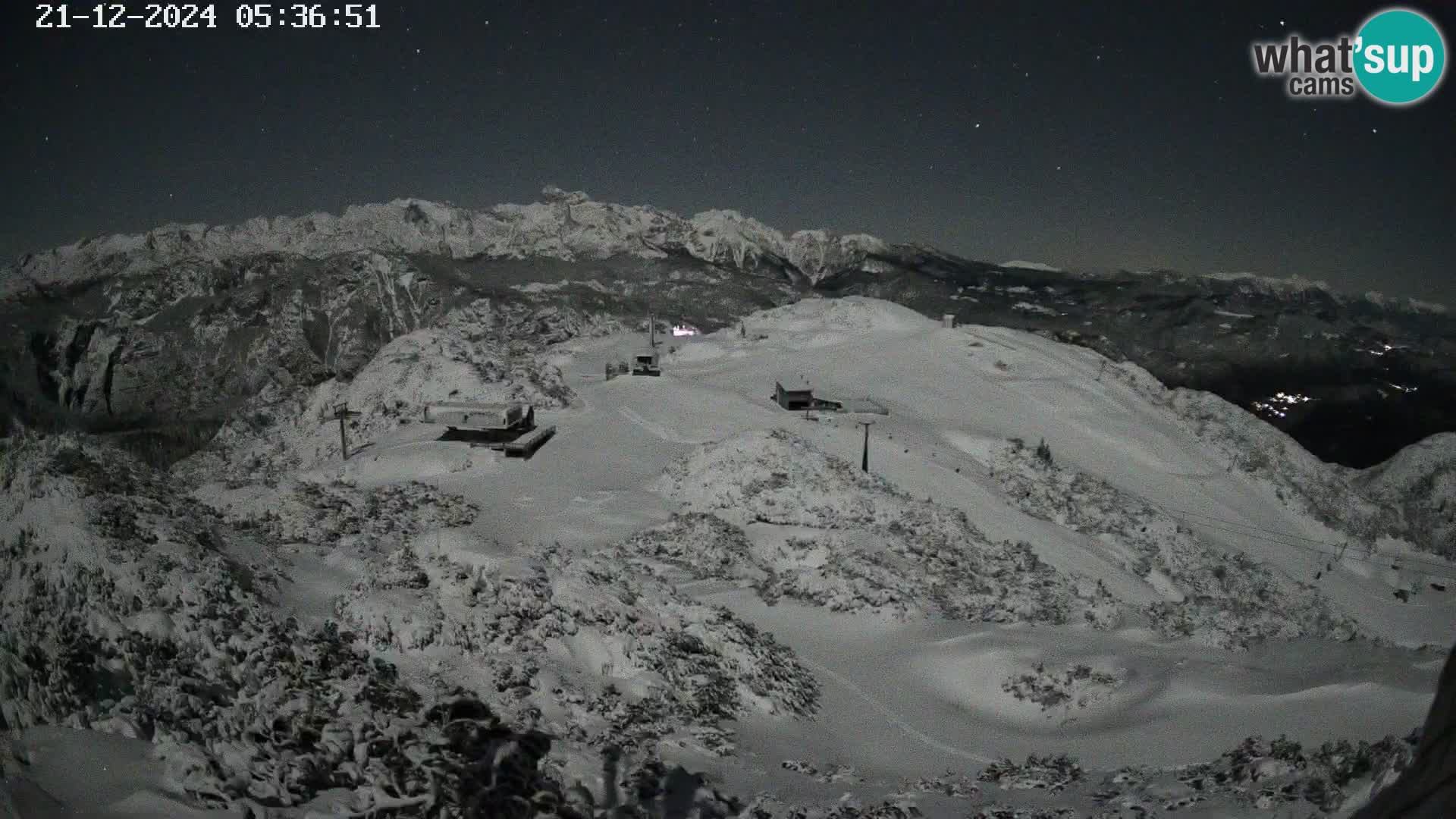 Vogel Ski Resort webcam View from Orlova Glava to Triglav