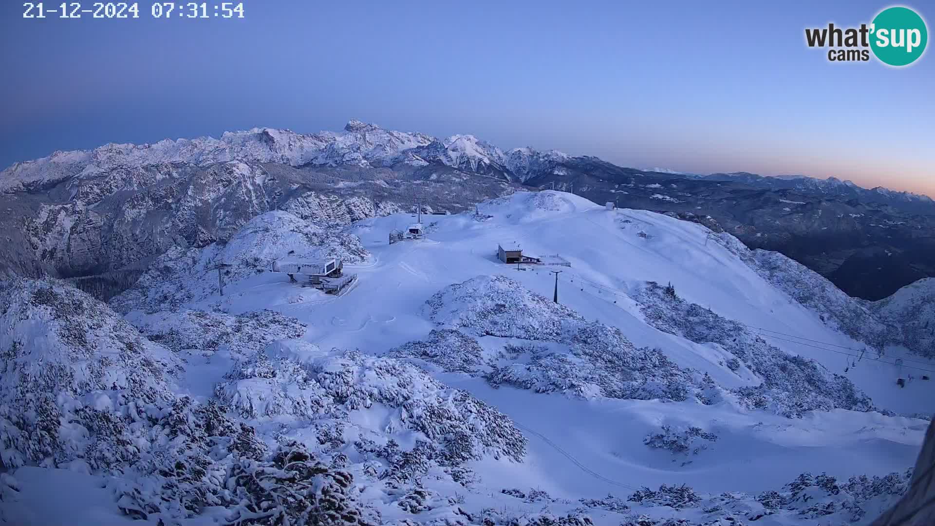 Vogel Ski Resort webcam View from Orlova Glava to Triglav