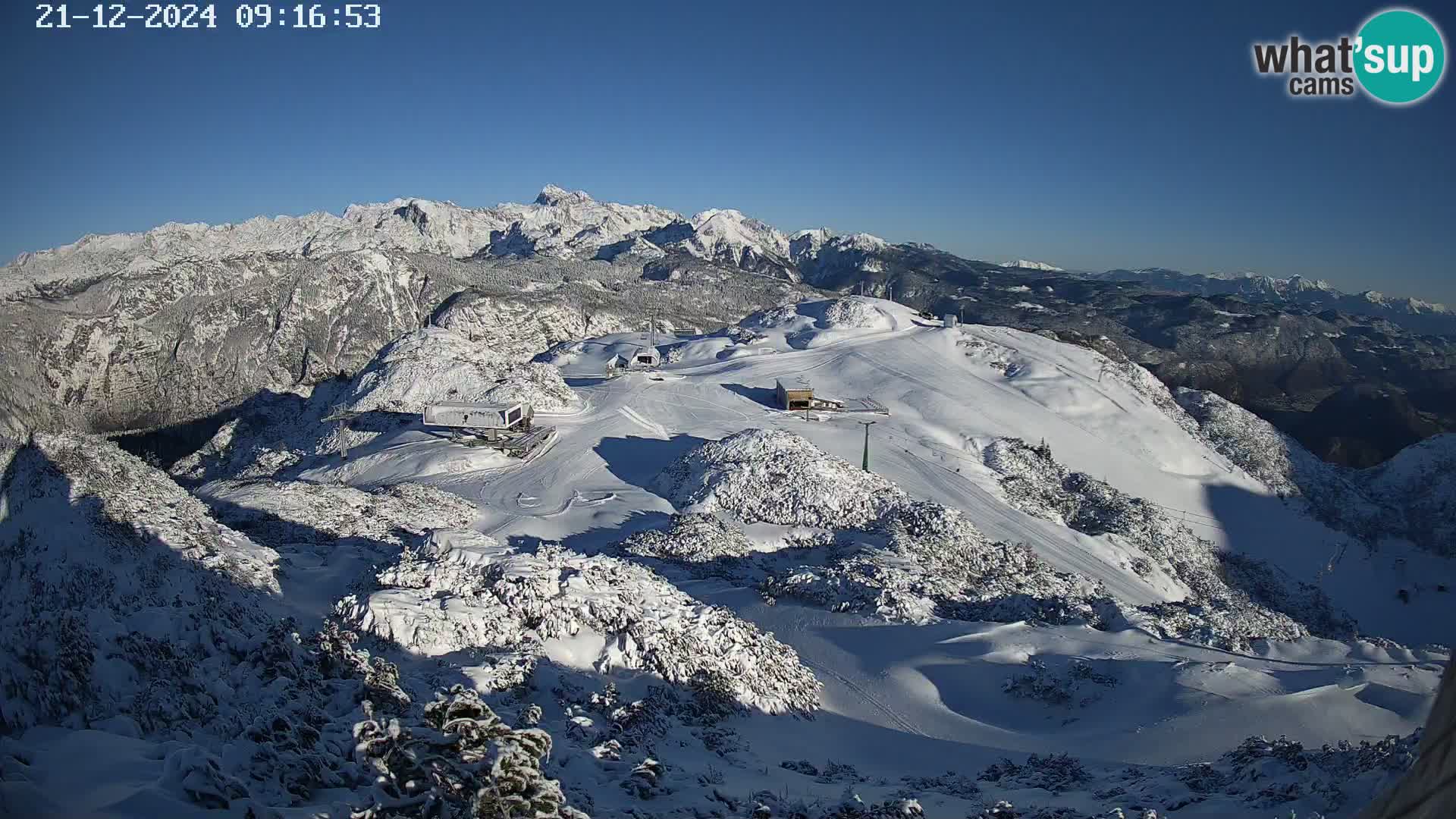 Vogel Ski Resort webcam View from Orlova Glava to Triglav