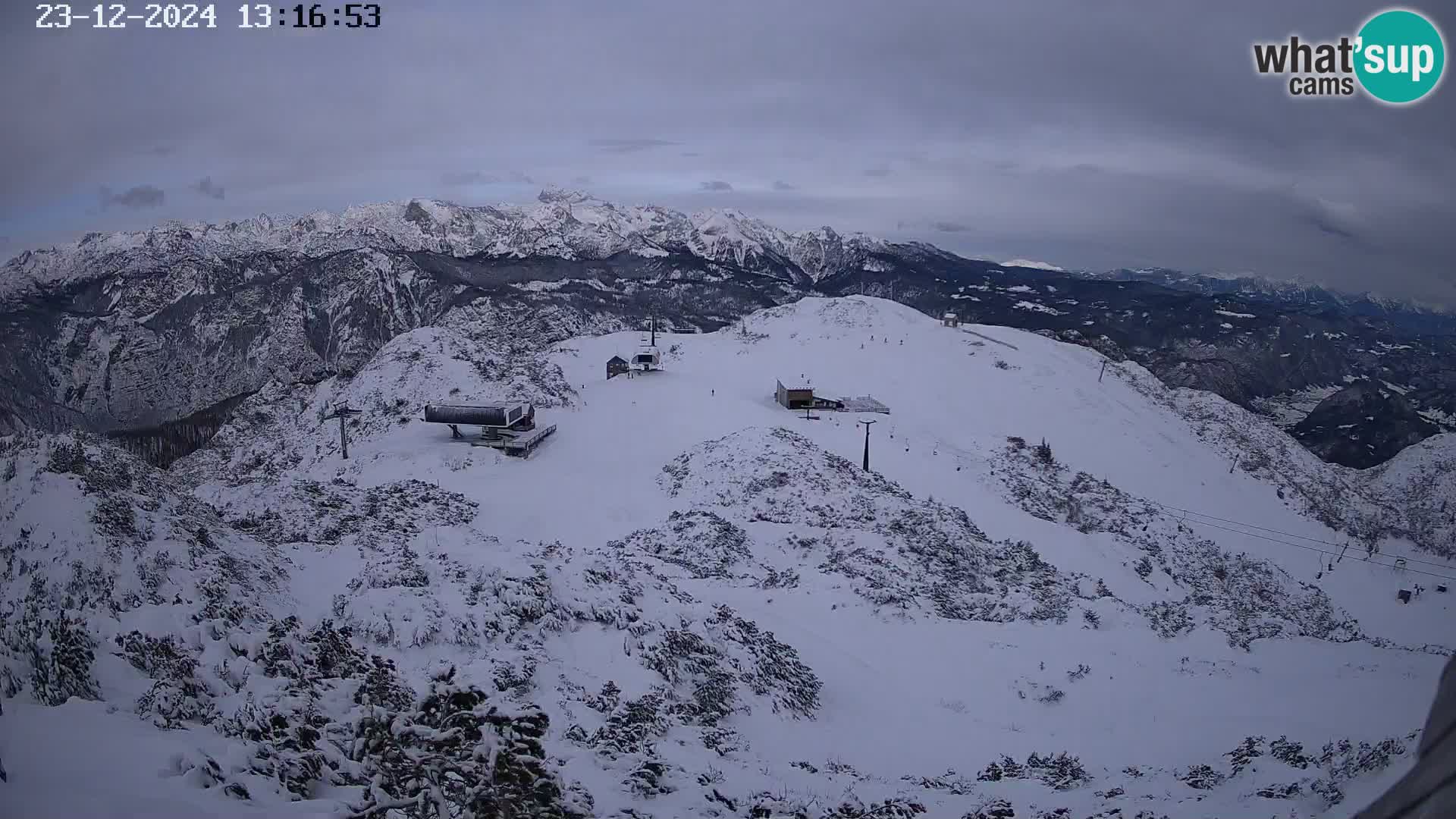 Vogel Ski Resort webcam View from Orlova Glava to Triglav