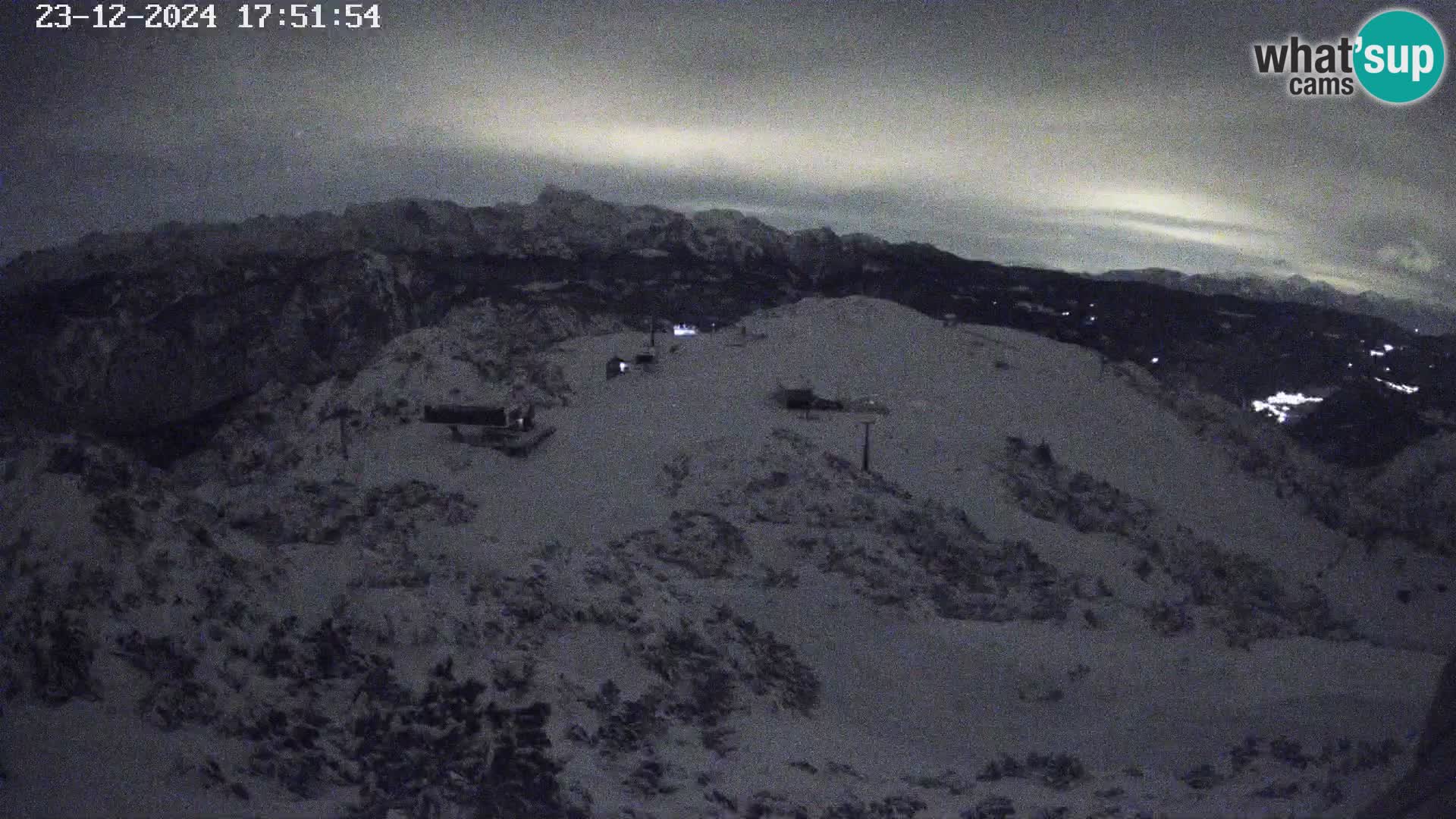 Vogel Ski Resort webcam View from Orlova Glava to Triglav