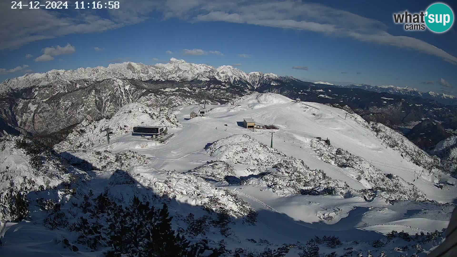 Vogel Ski Resort webcam View from Orlova Glava to Triglav