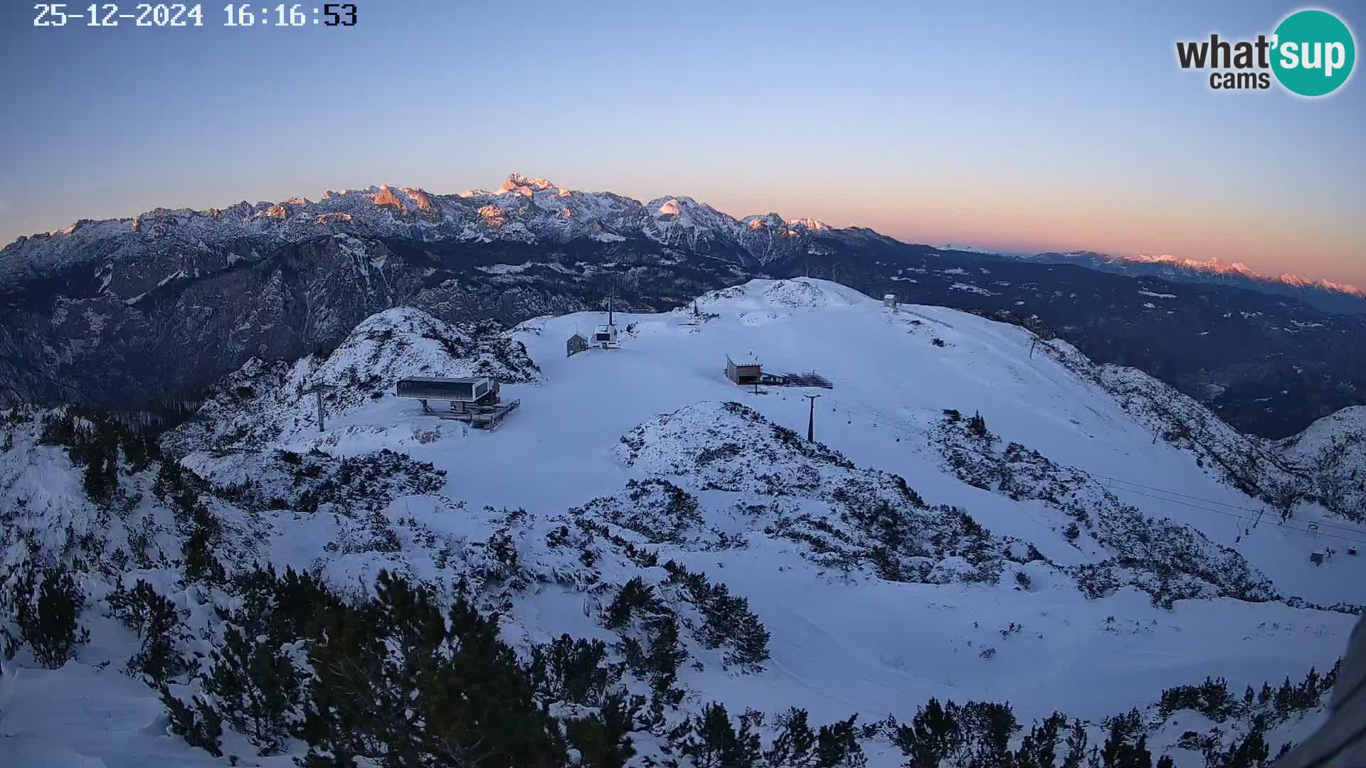 Vogel Ski Resort webcam View from Orlova Glava to Triglav