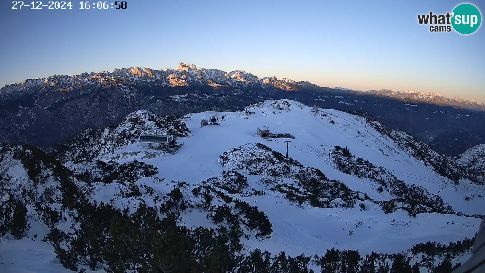 Vogel Ski Resort webcam View from Orlova Glava to Triglav