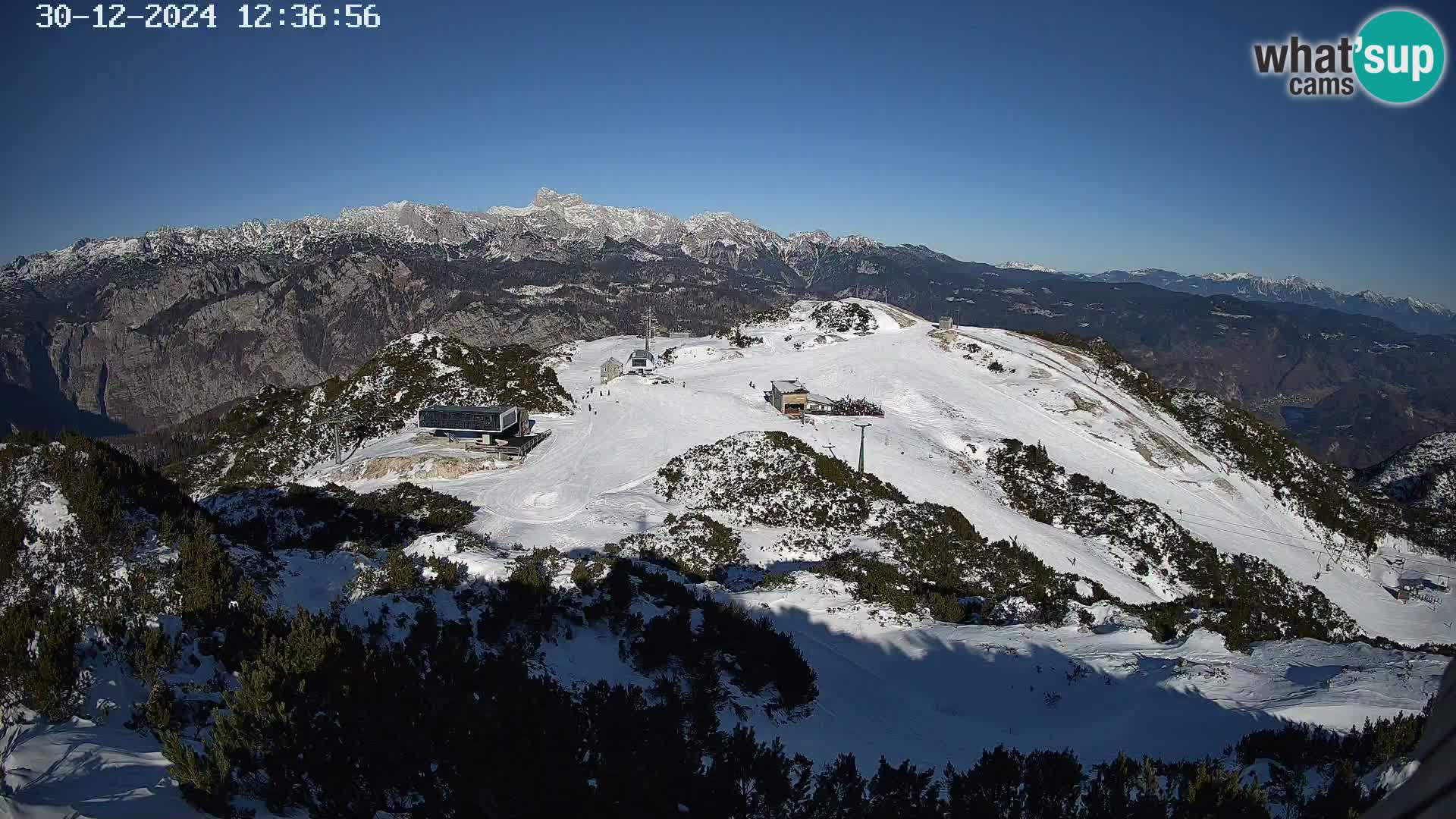 Vogel Ski Resort webcam View from Orlova Glava to Triglav