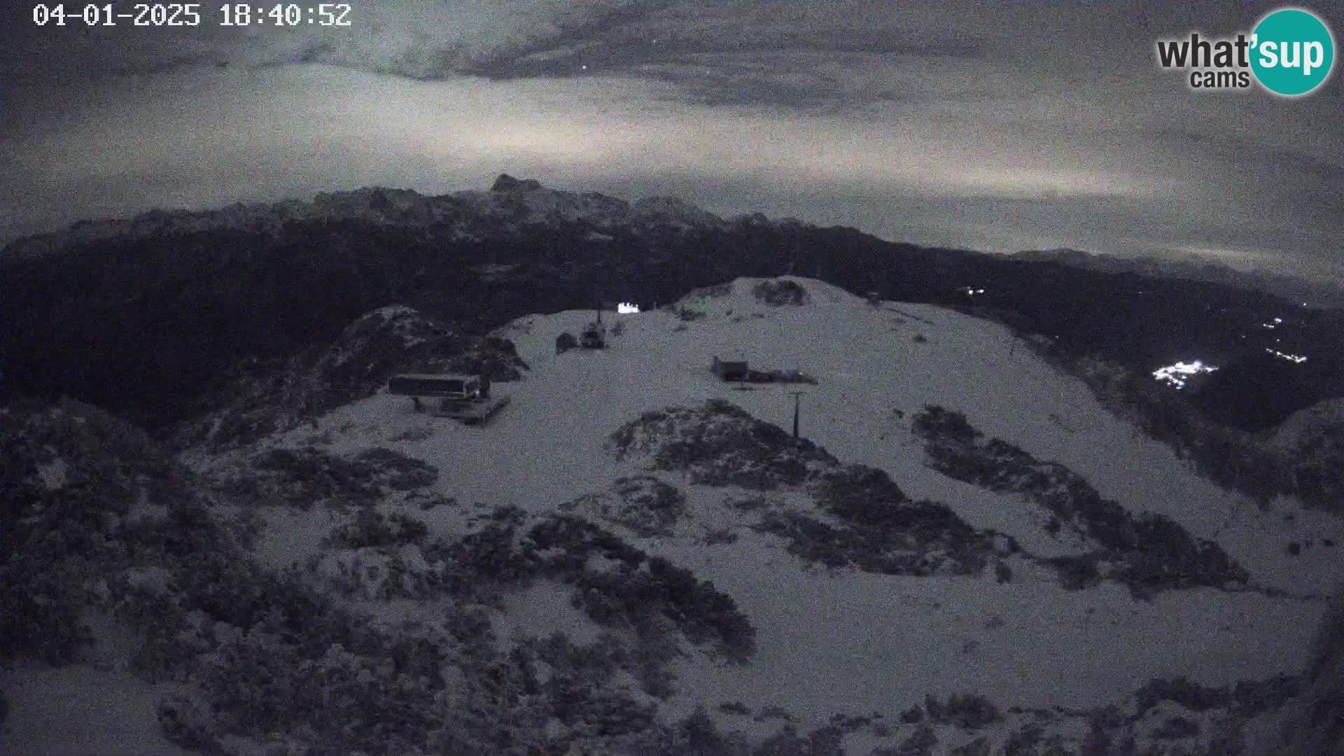 Vogel Ski Resort webcam View from Orlova Glava to Triglav