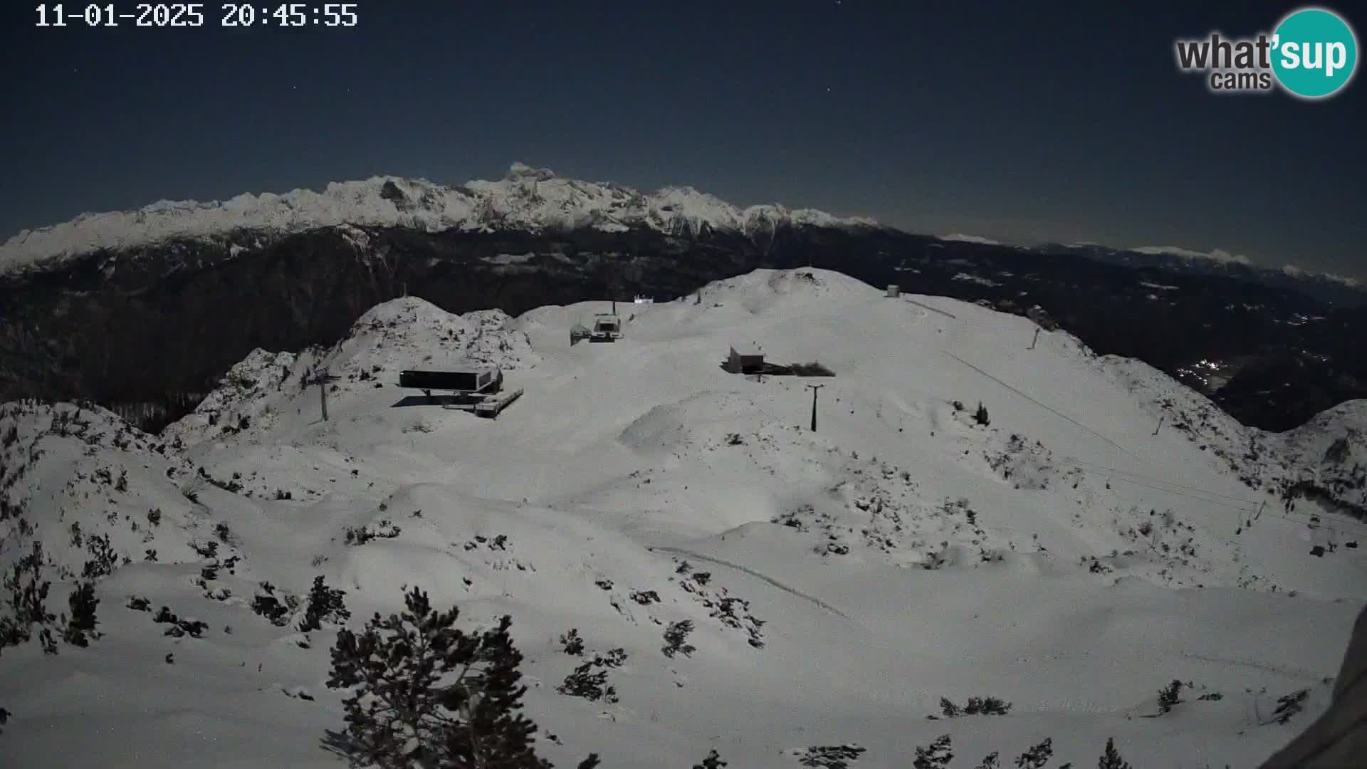 Vogel Ski Resort webcam View from Orlova Glava to Triglav