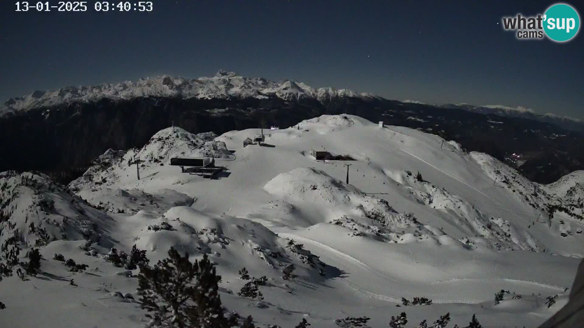 Vogel Ski Resort webcam View from Orlova Glava to Triglav