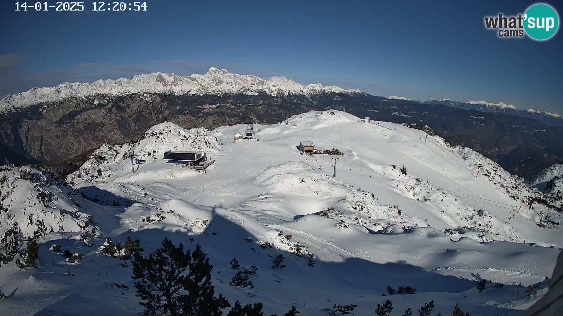 Vogel Ski Resort webcam View from Orlova Glava to Triglav