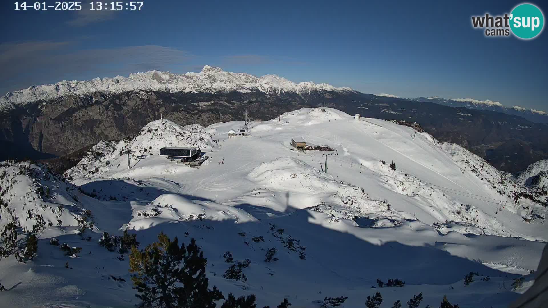 Vogel Ski Resort webcam View from Orlova Glava to Triglav