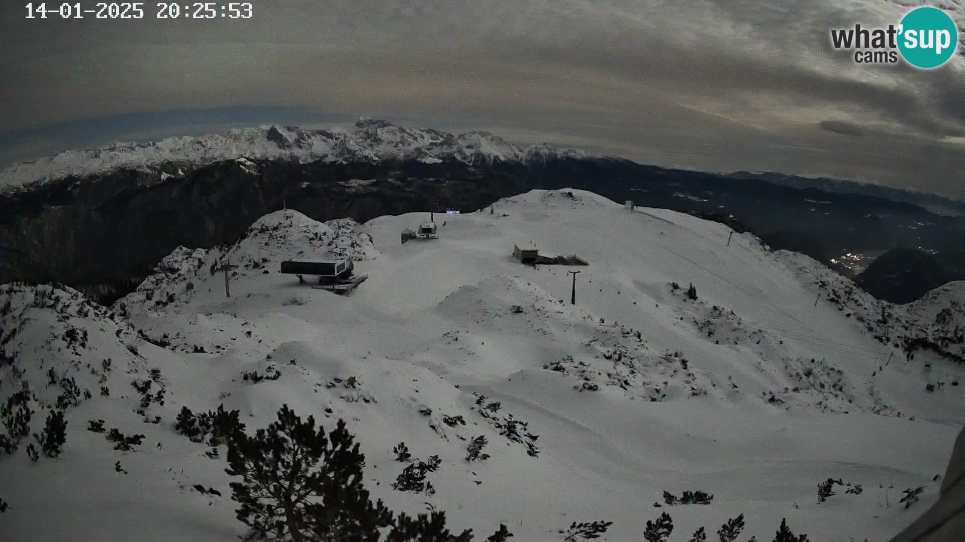 Vogel Ski Resort webcam View from Orlova Glava to Triglav