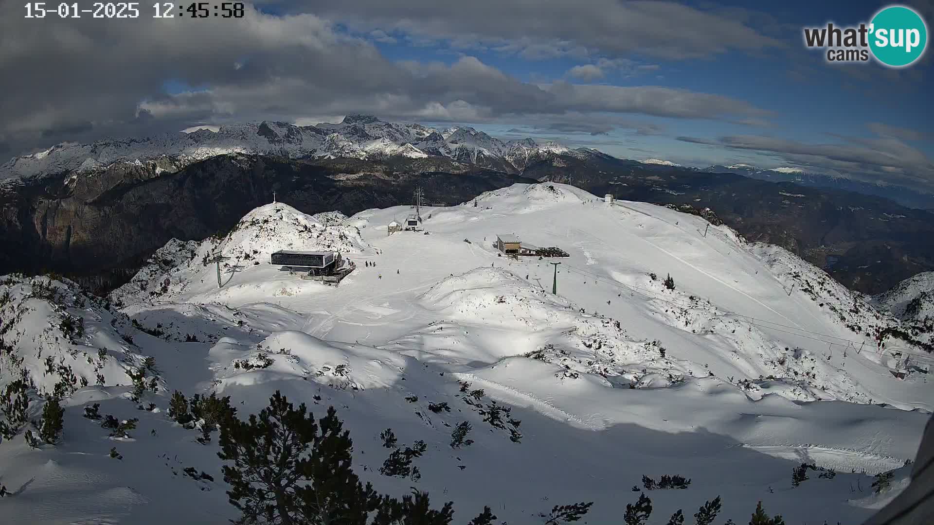 Vogel Ski Resort webcam View from Orlova Glava to Triglav