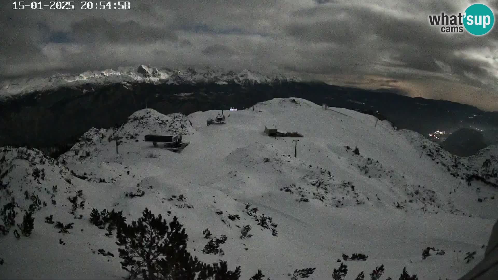 Vogel Ski Resort webcam View from Orlova Glava to Triglav