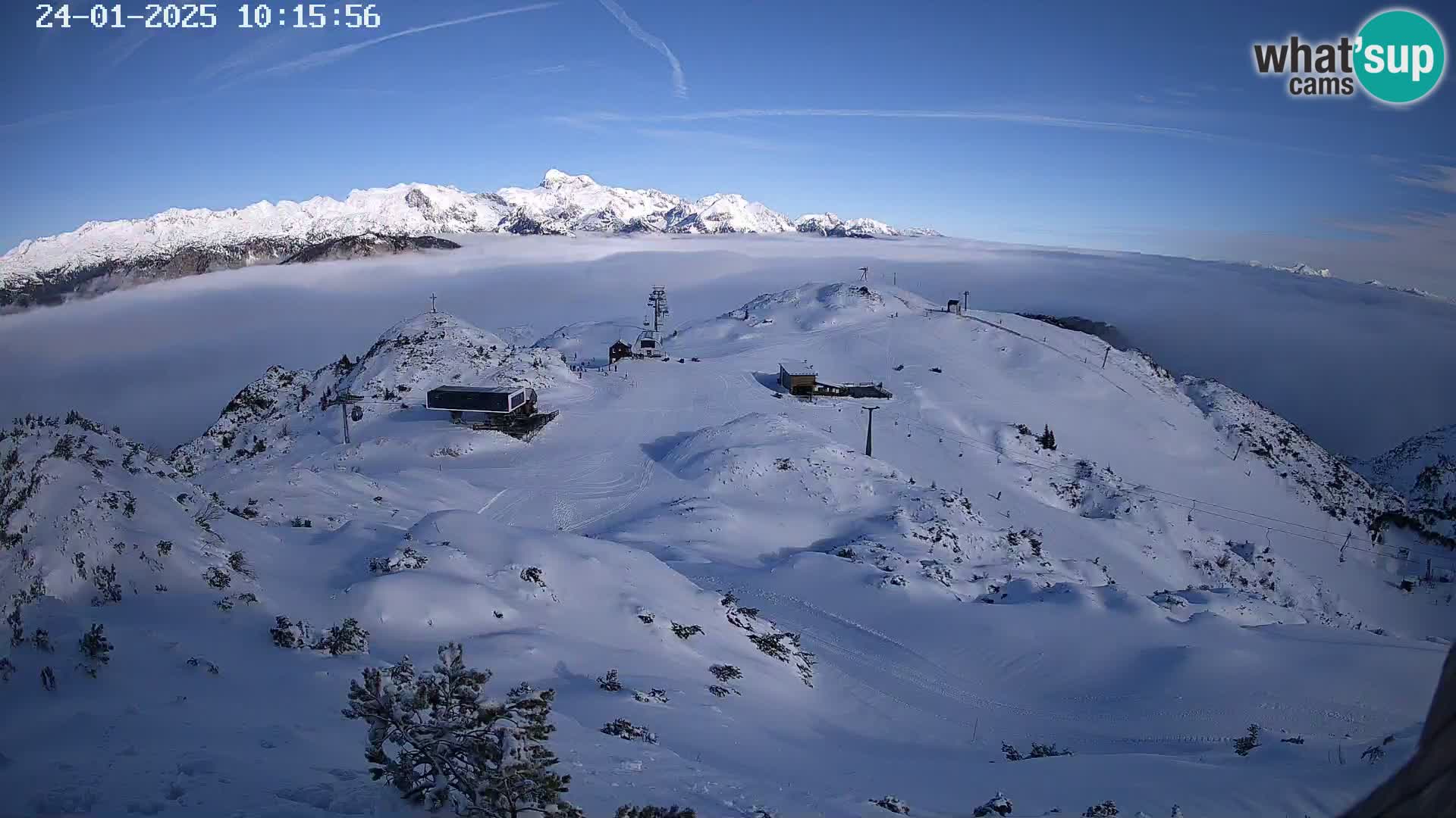 Vogel Ski Resort webcam View from Orlova Glava to Triglav