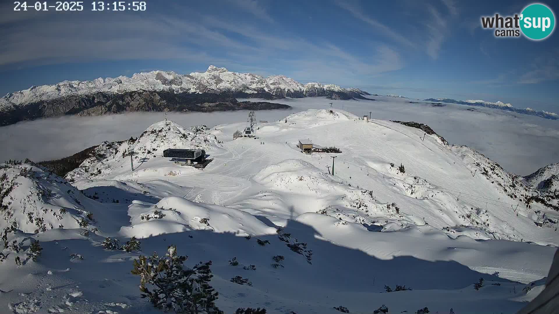 Vogel Ski Resort webcam View from Orlova Glava to Triglav