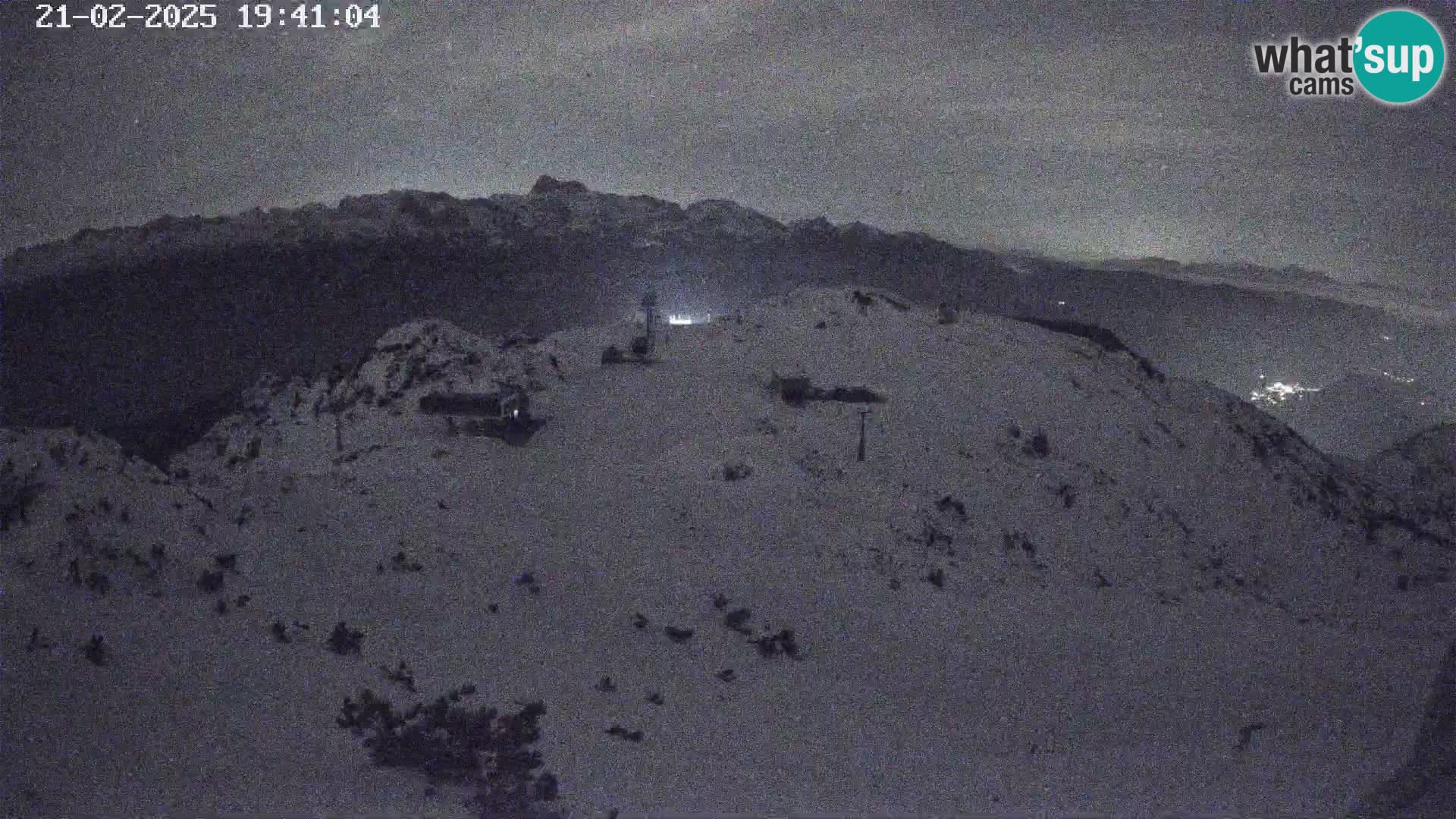 Vogel Ski Resort webcam View from Orlova Glava to Triglav