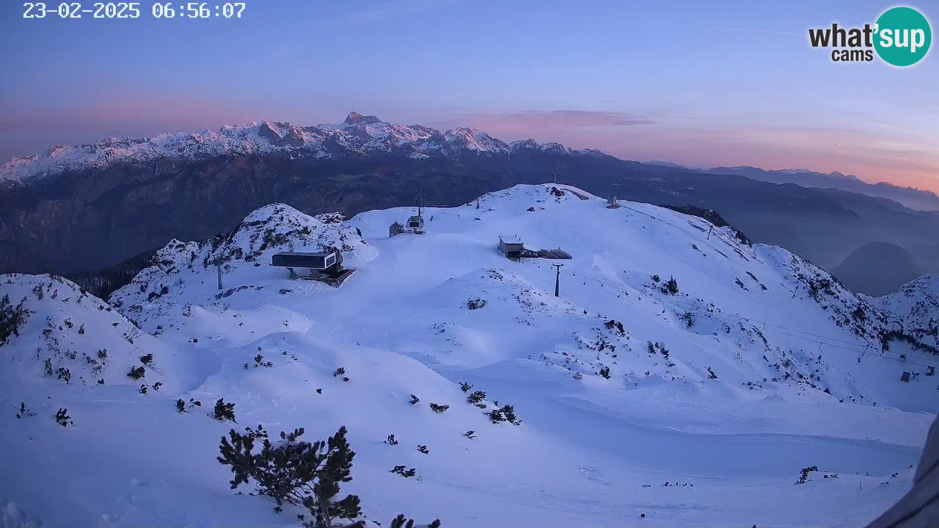 Vogel Ski Resort webcam View from Orlova Glava to Triglav