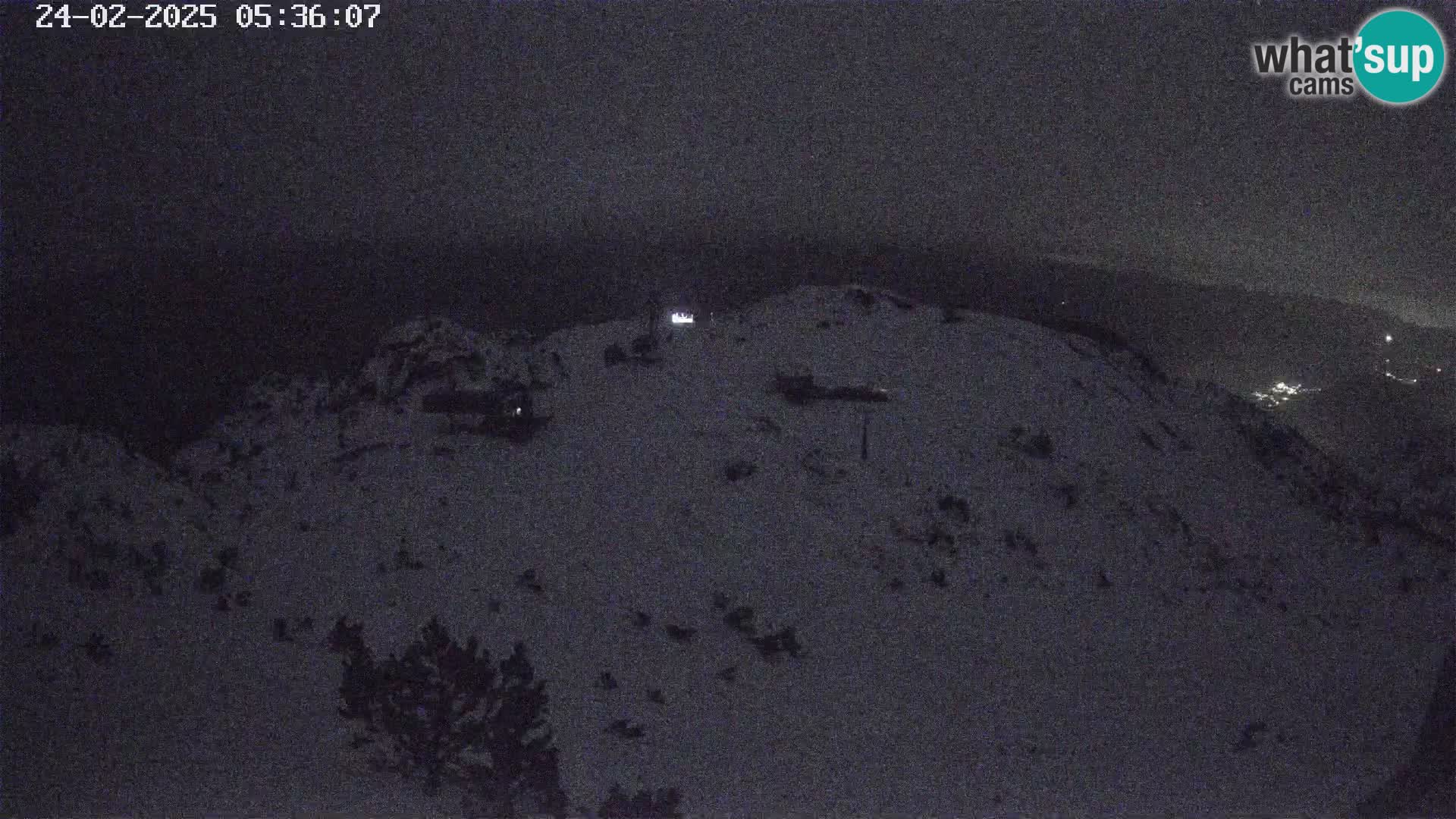 Vogel Ski Resort webcam View from Orlova Glava to Triglav