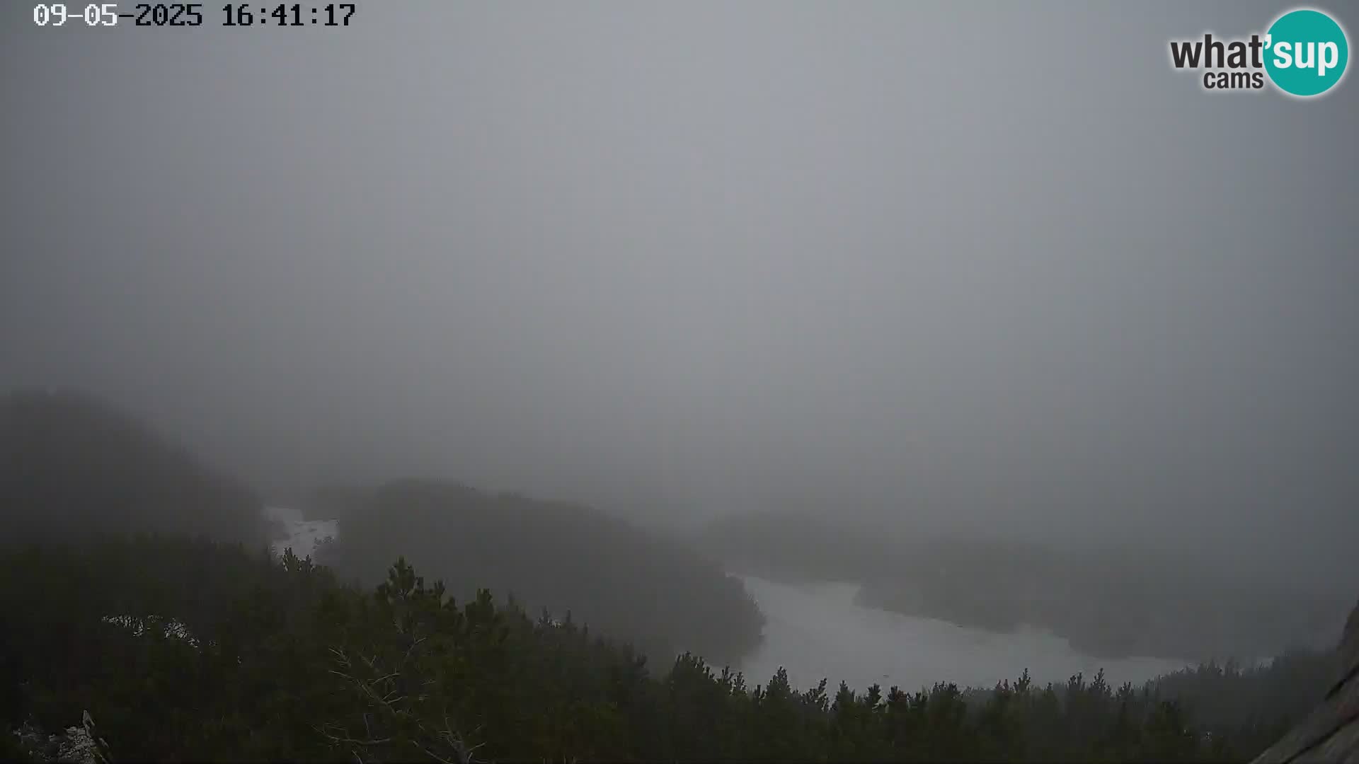 Vogel Ski Resort webcam View from Orlova Glava to Triglav