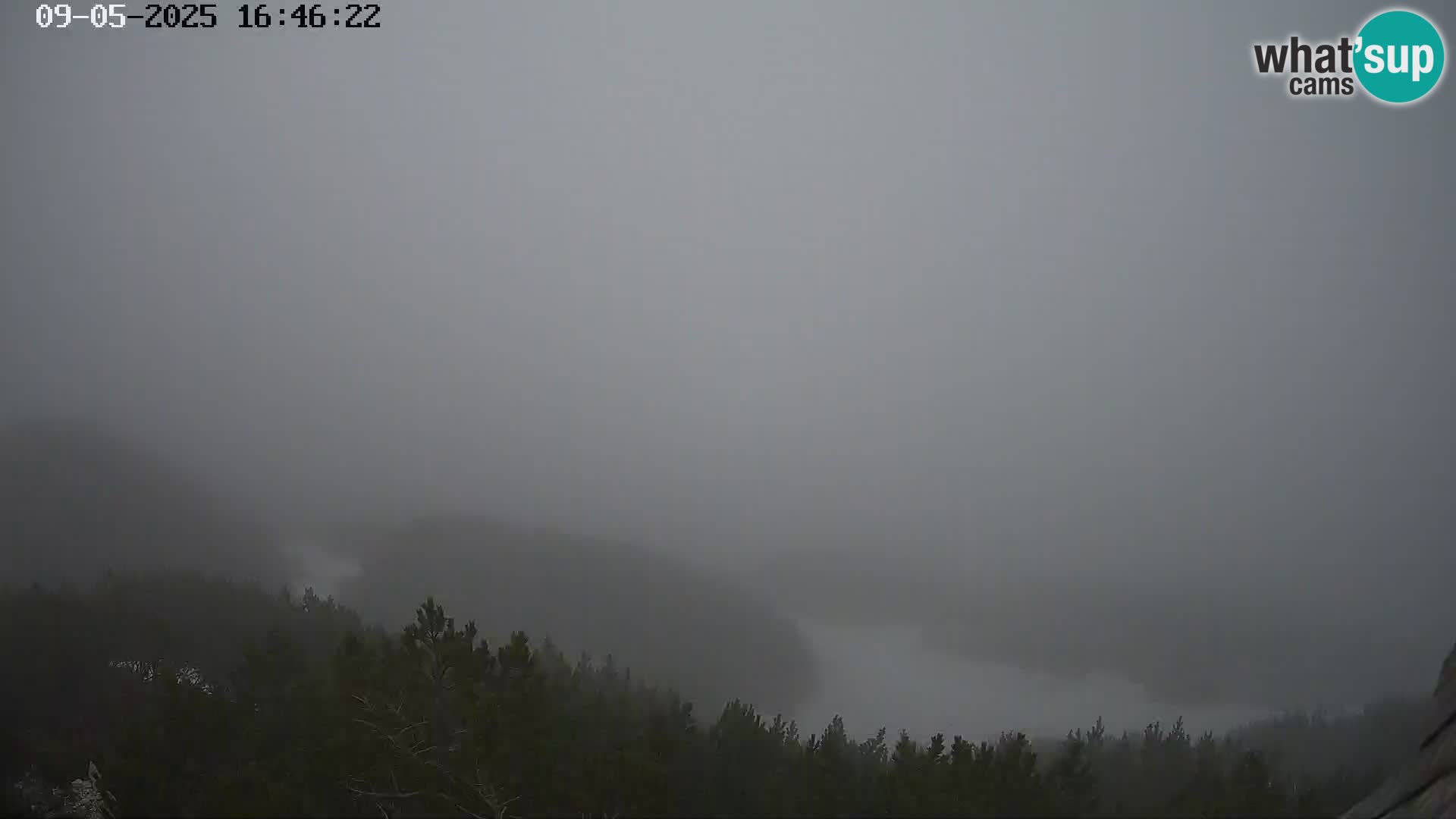 Vogel Ski Resort webcam View from Orlova Glava to Triglav