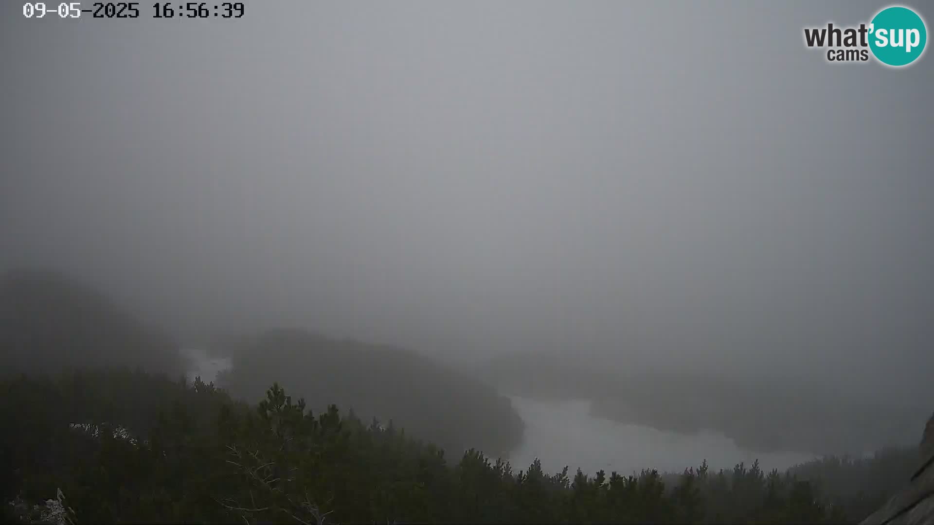 Vogel Ski Resort webcam View from Orlova Glava to Triglav
