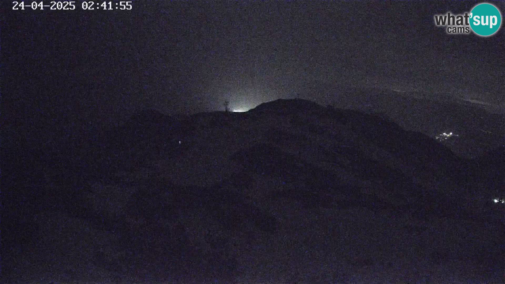Vogel Ski Resort webcam View from Orlova Glava to Triglav