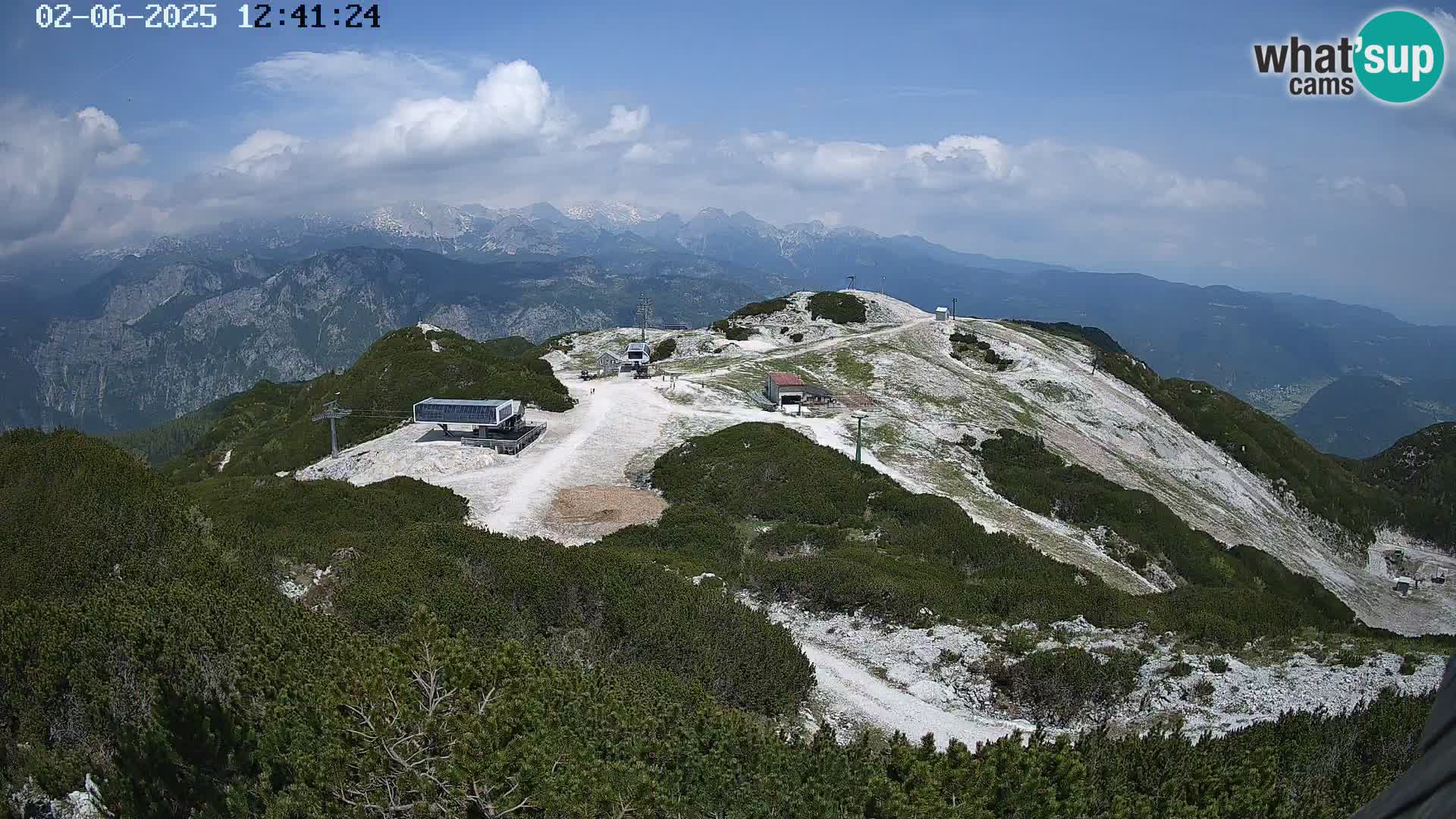 Vogel Ski Resort webcam View from Orlova Glava to Triglav