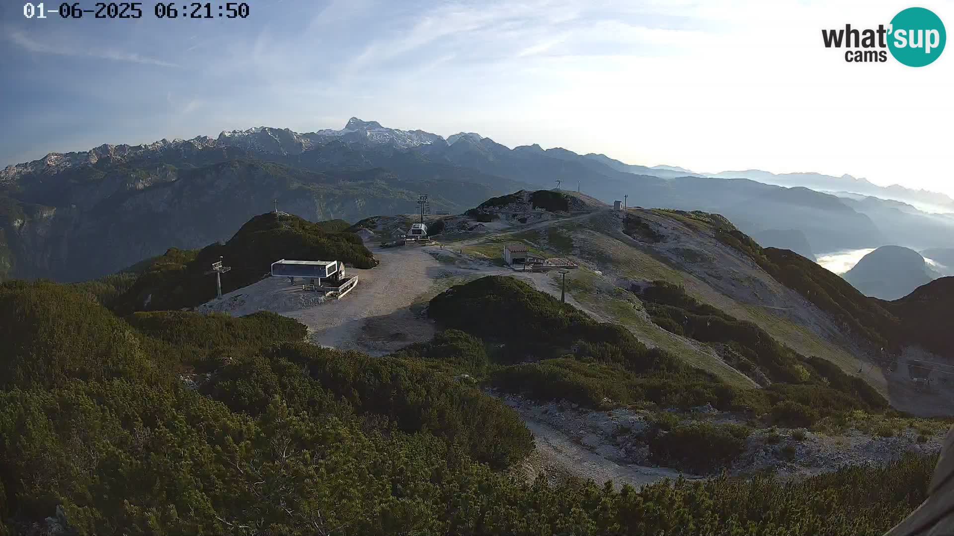 Vogel Ski Resort webcam View from Orlova Glava to Triglav