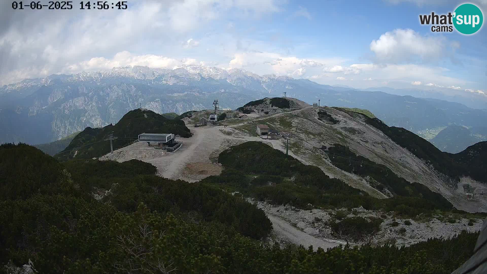 Vogel Ski Resort webcam View from Orlova Glava to Triglav