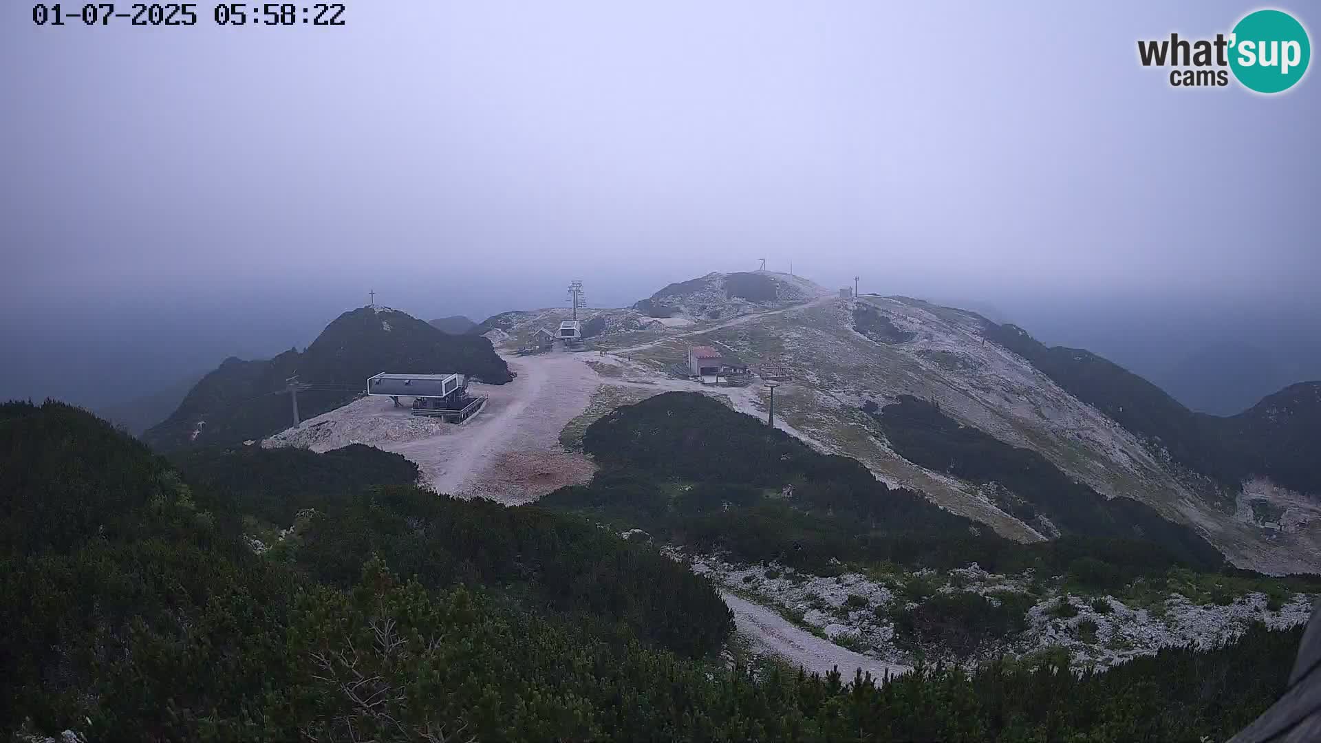 Vogel Ski Resort webcam View from Orlova Glava to Triglav