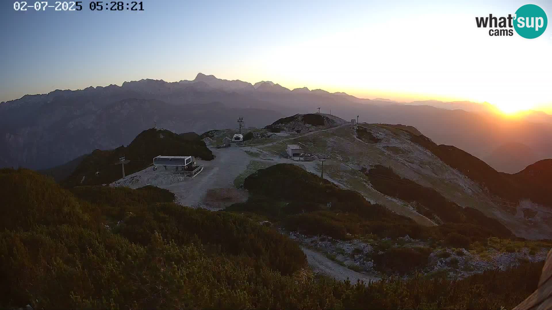 Vogel Ski Resort webcam View from Orlova Glava to Triglav