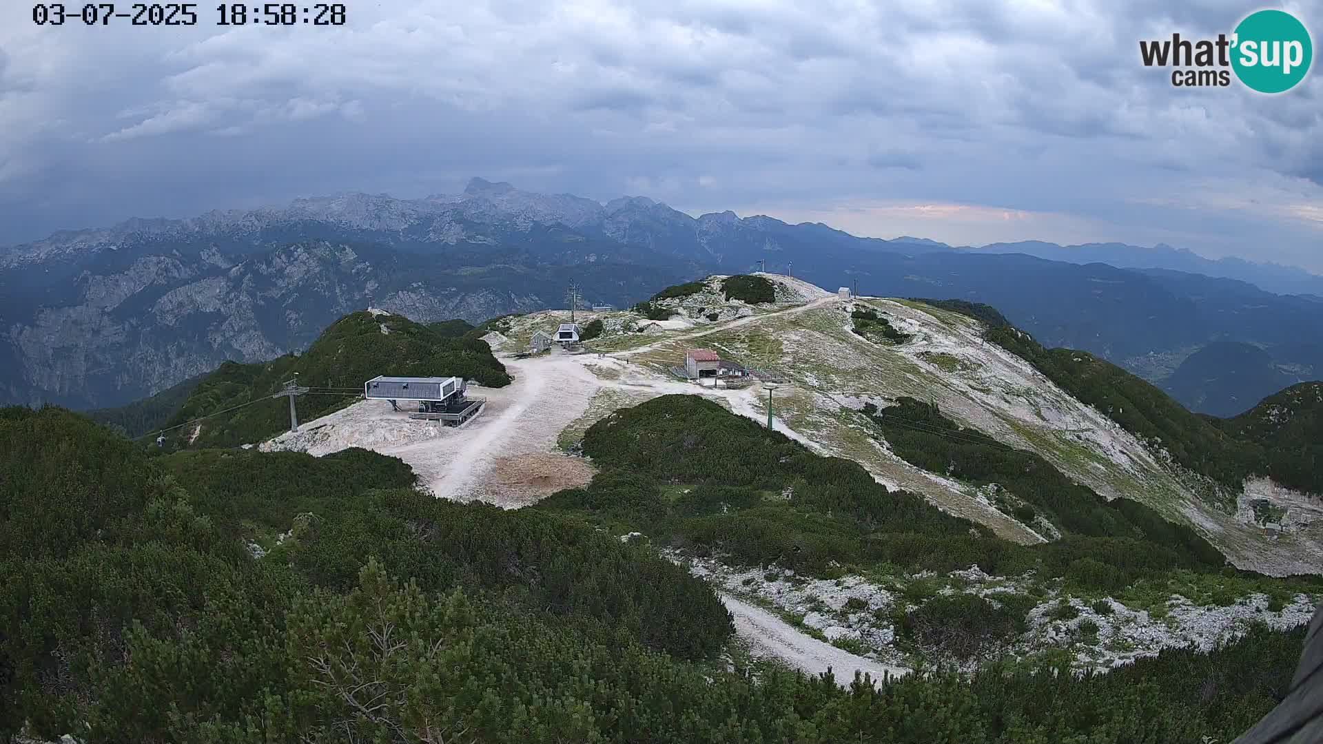 Vogel Ski Resort webcam View from Orlova Glava to Triglav