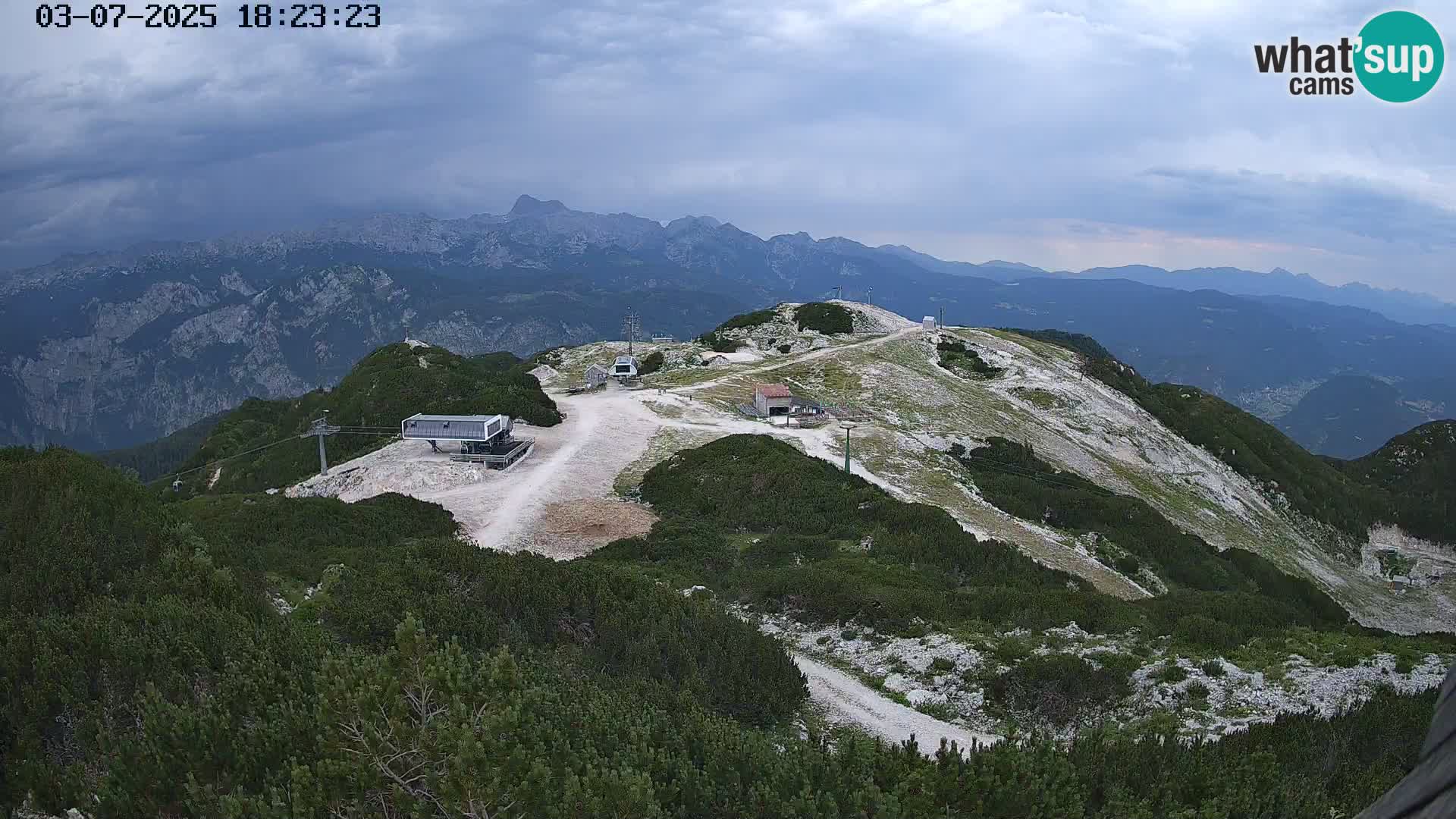 Vogel Ski Resort webcam View from Orlova Glava to Triglav