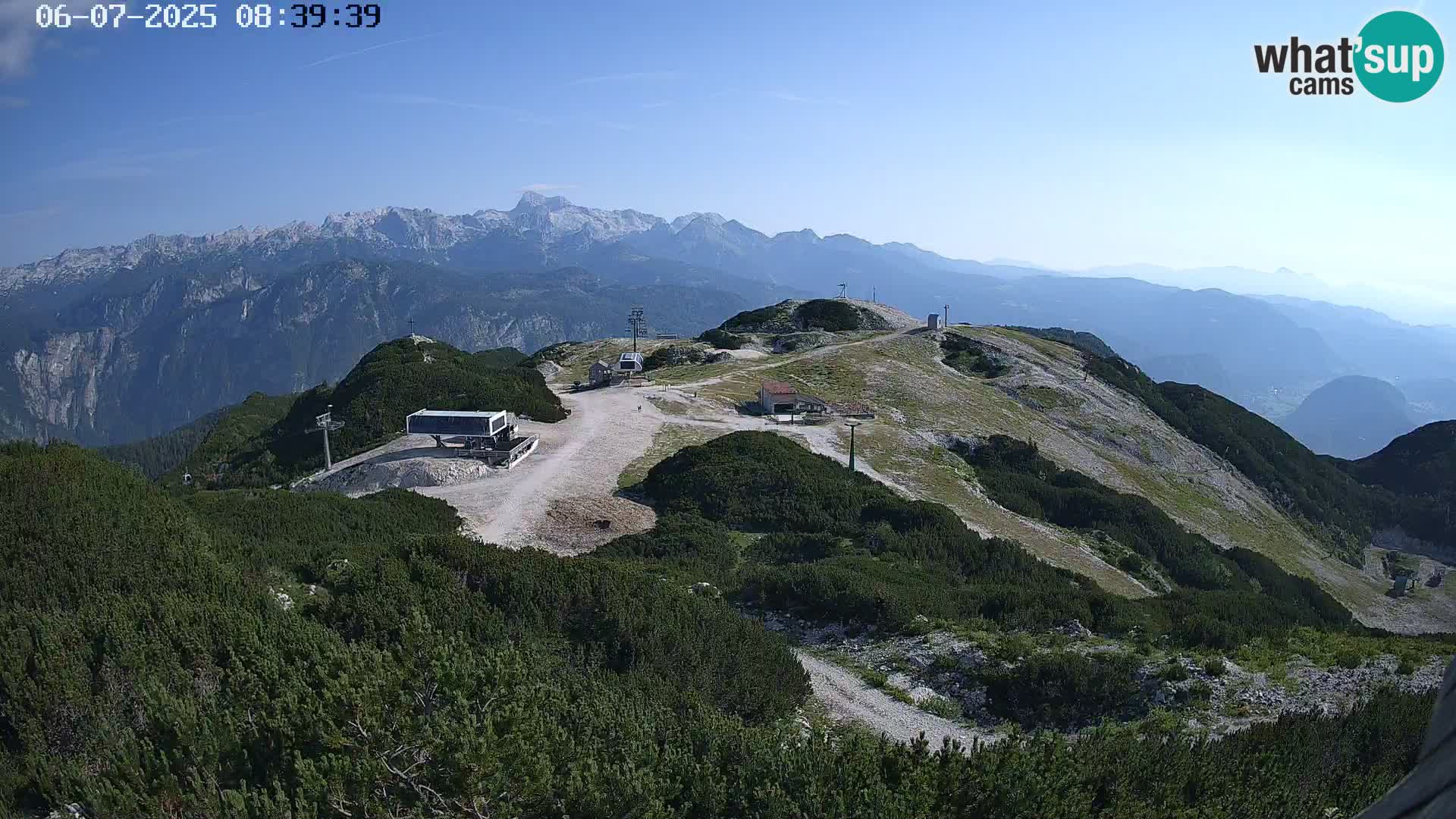Vogel Ski Resort webcam View from Orlova Glava to Triglav
